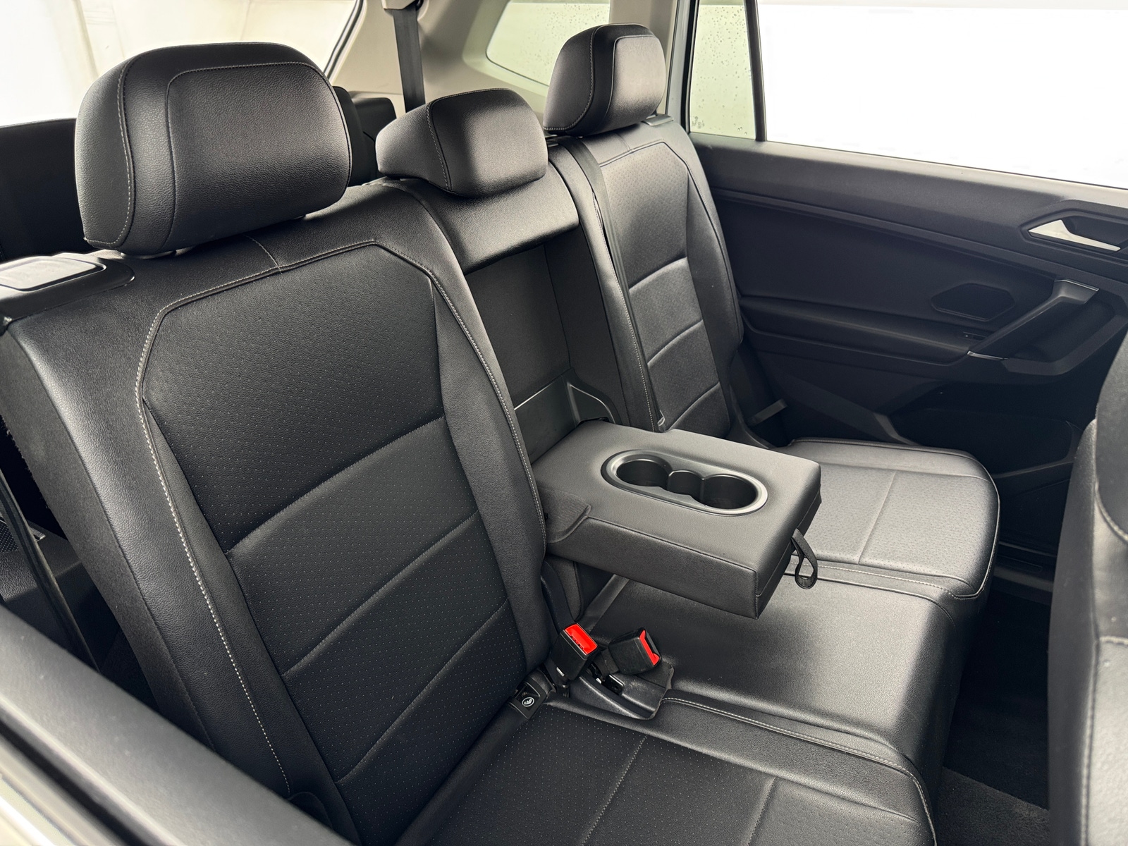 Thumbnail: 2020 Volkswagen Tiguan - 5