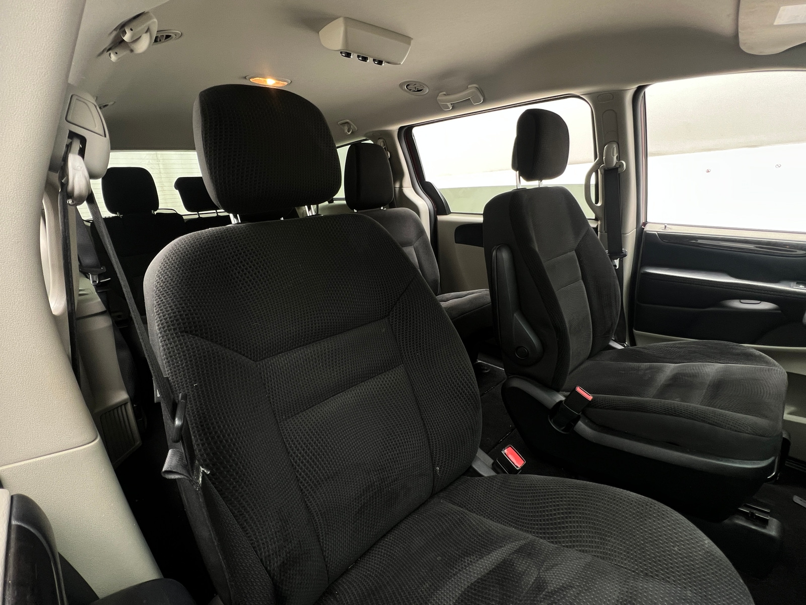 Thumbnail: 2019 Dodge Grand Caravan - 2