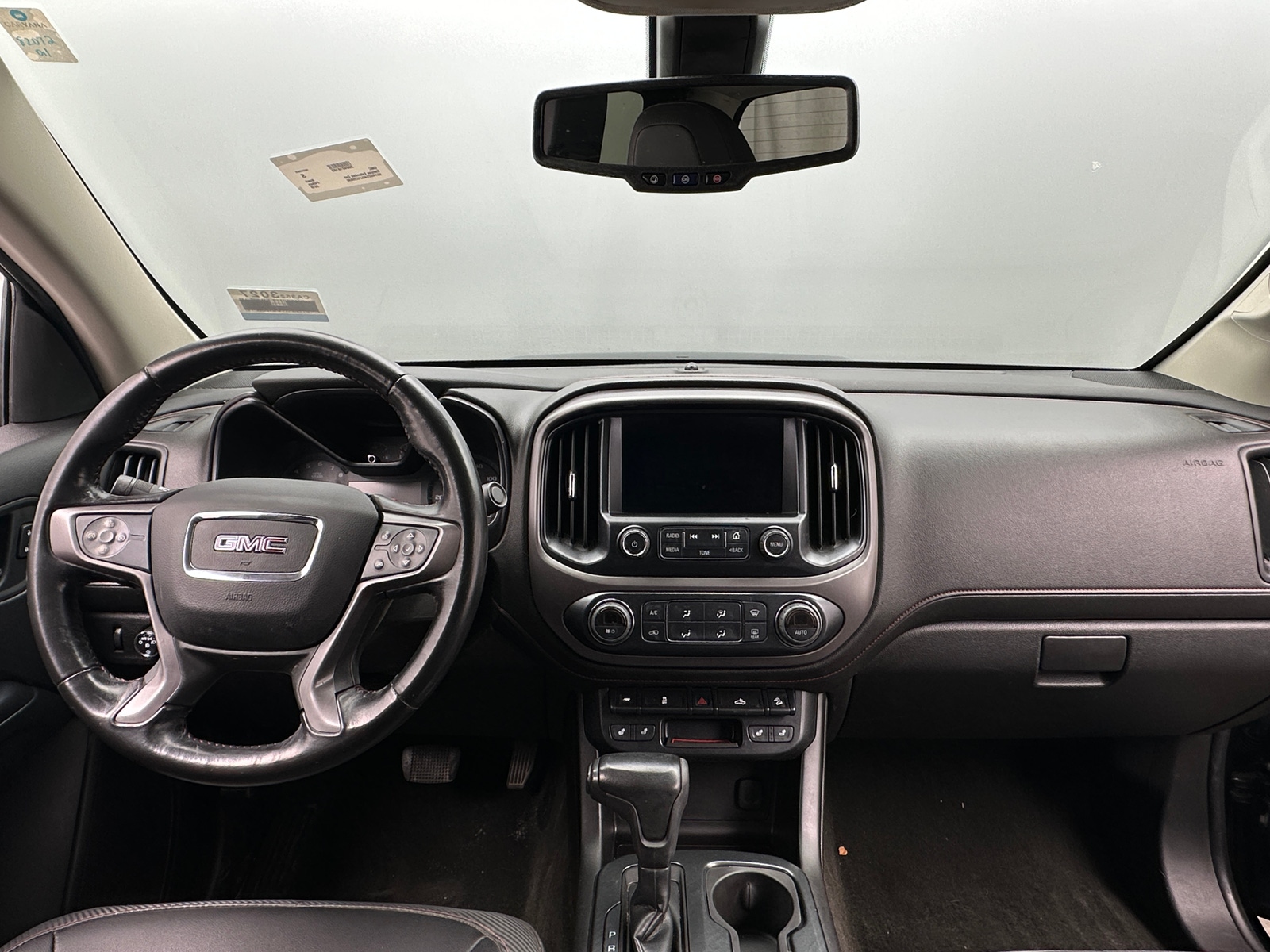 Thumbnail: 2018 GMC Canyon - 3