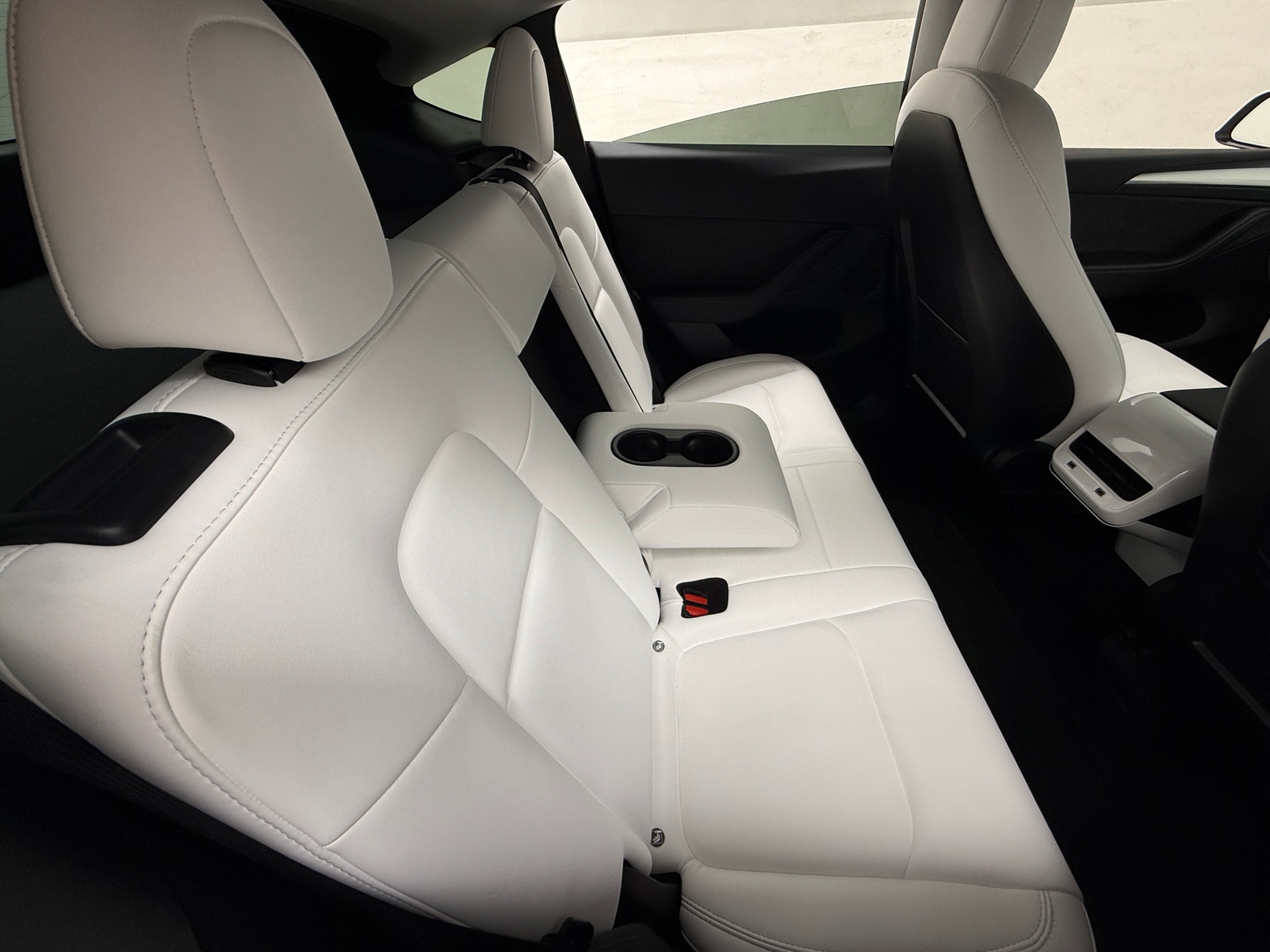 Thumbnail: 2023 Tesla Model Y - 4