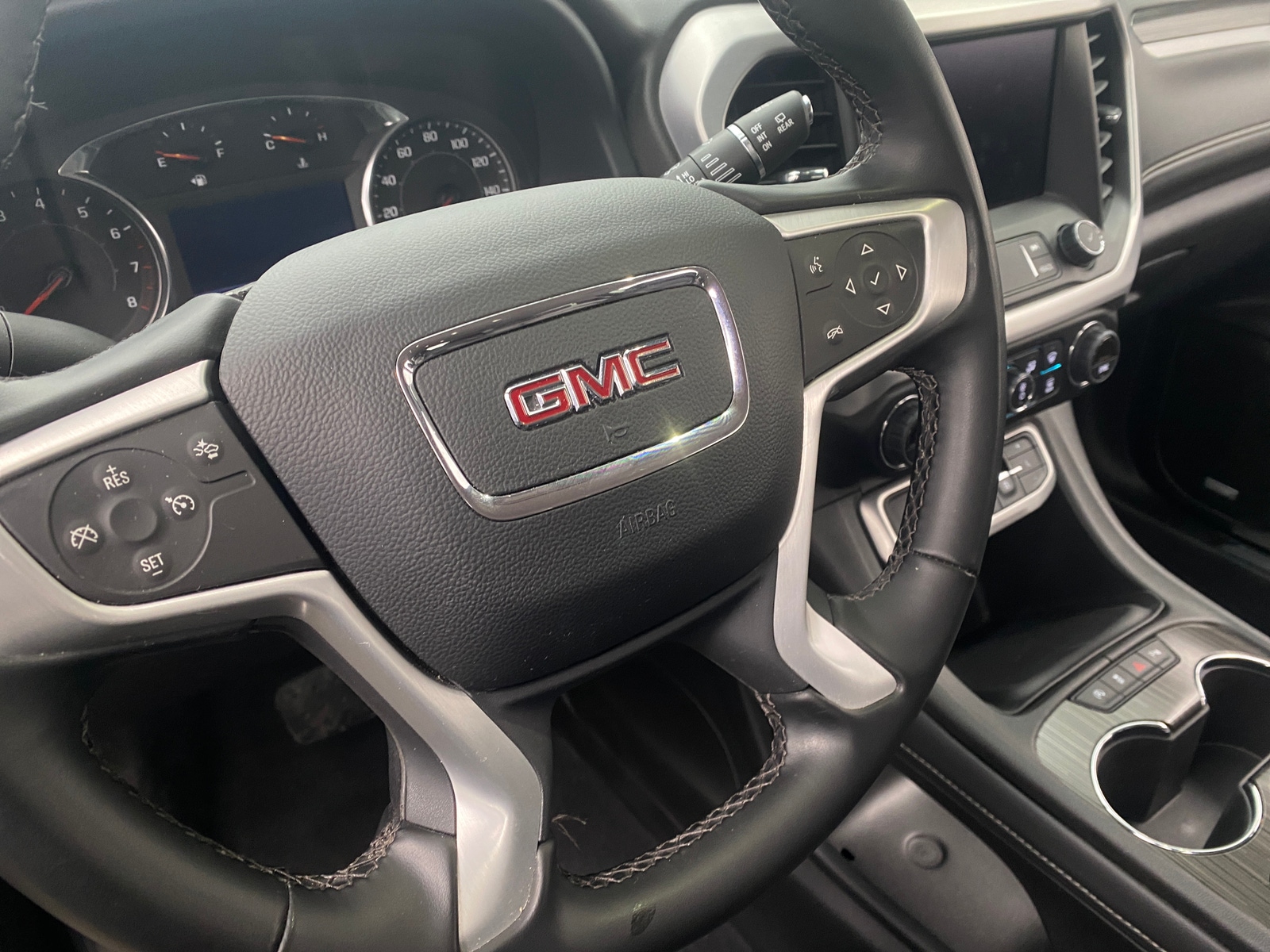 Thumbnail: 2023 GMC Acadia - 4