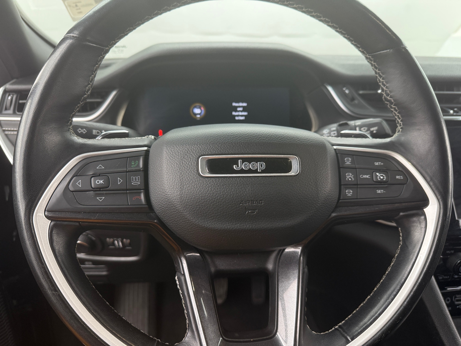 Thumbnail: 2022 Jeep Grand Cherokee L - 4