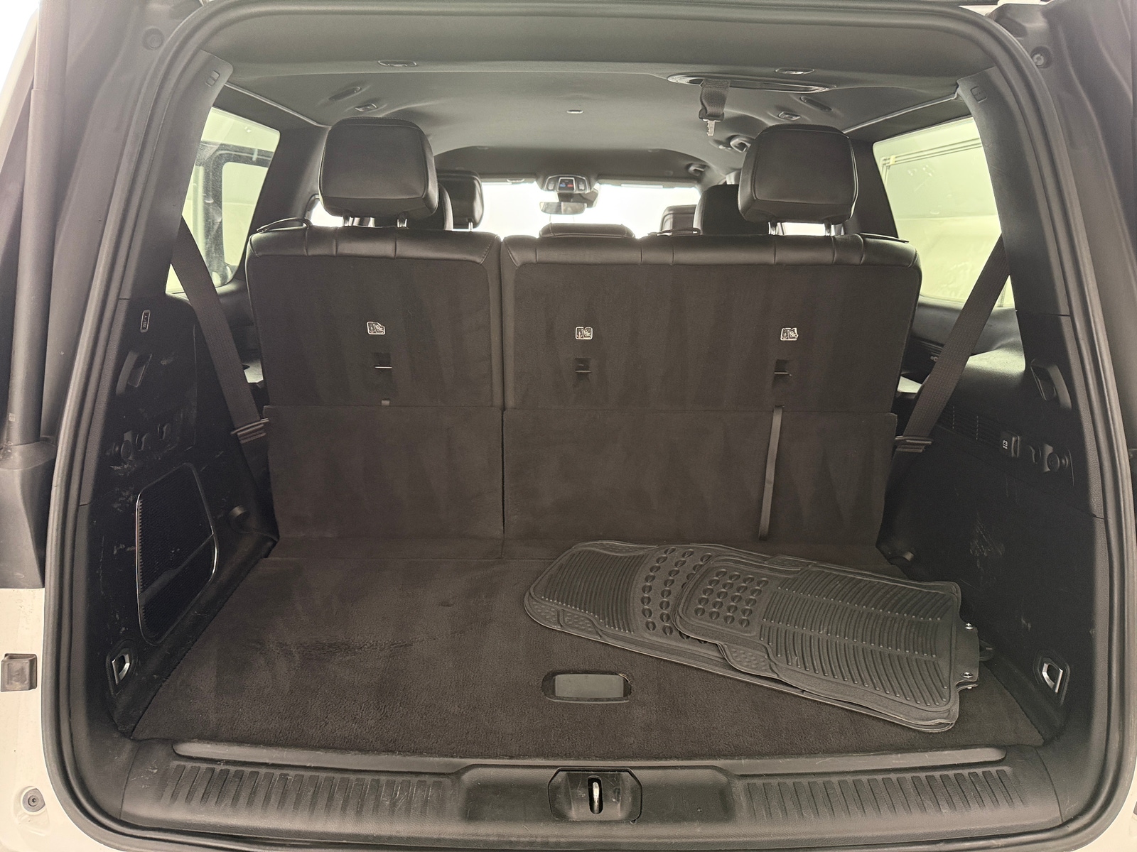 Thumbnail: 2023 Jeep Wagoneer - 7