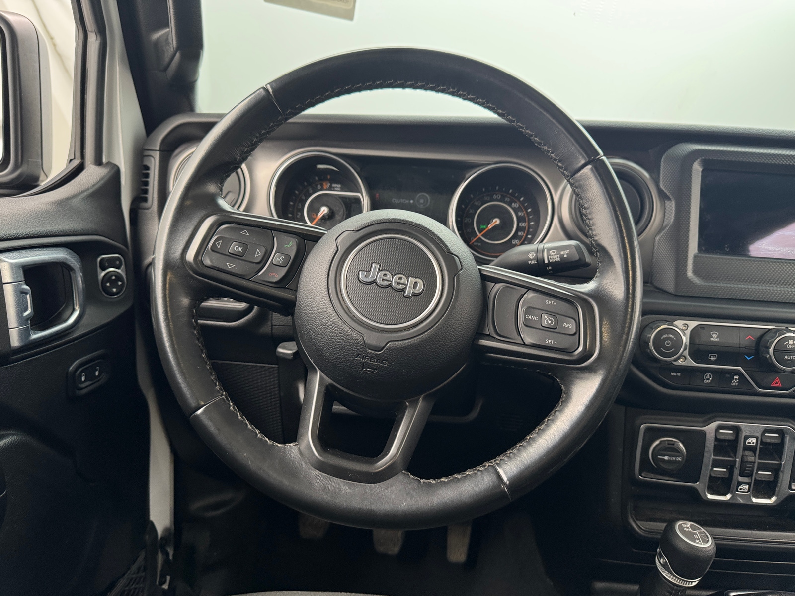 Thumbnail: 2021 Jeep Gladiator - 5