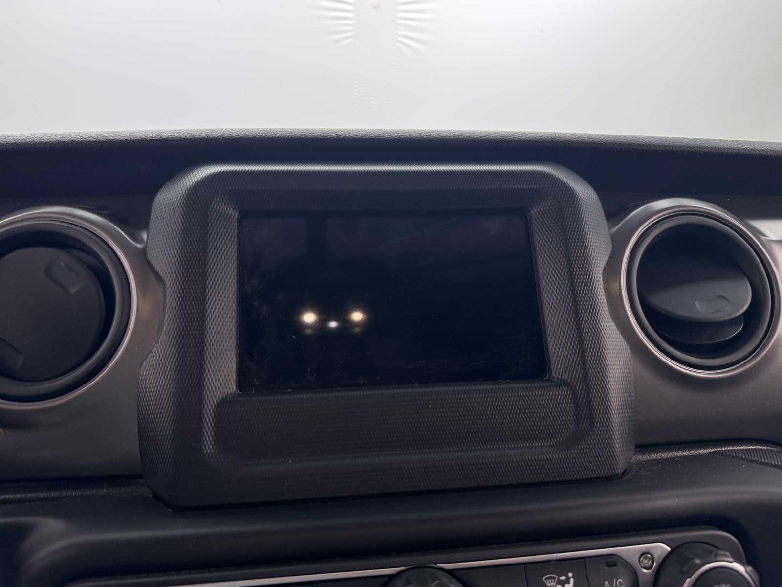 Thumbnail: 2021 Jeep Gladiator - 4