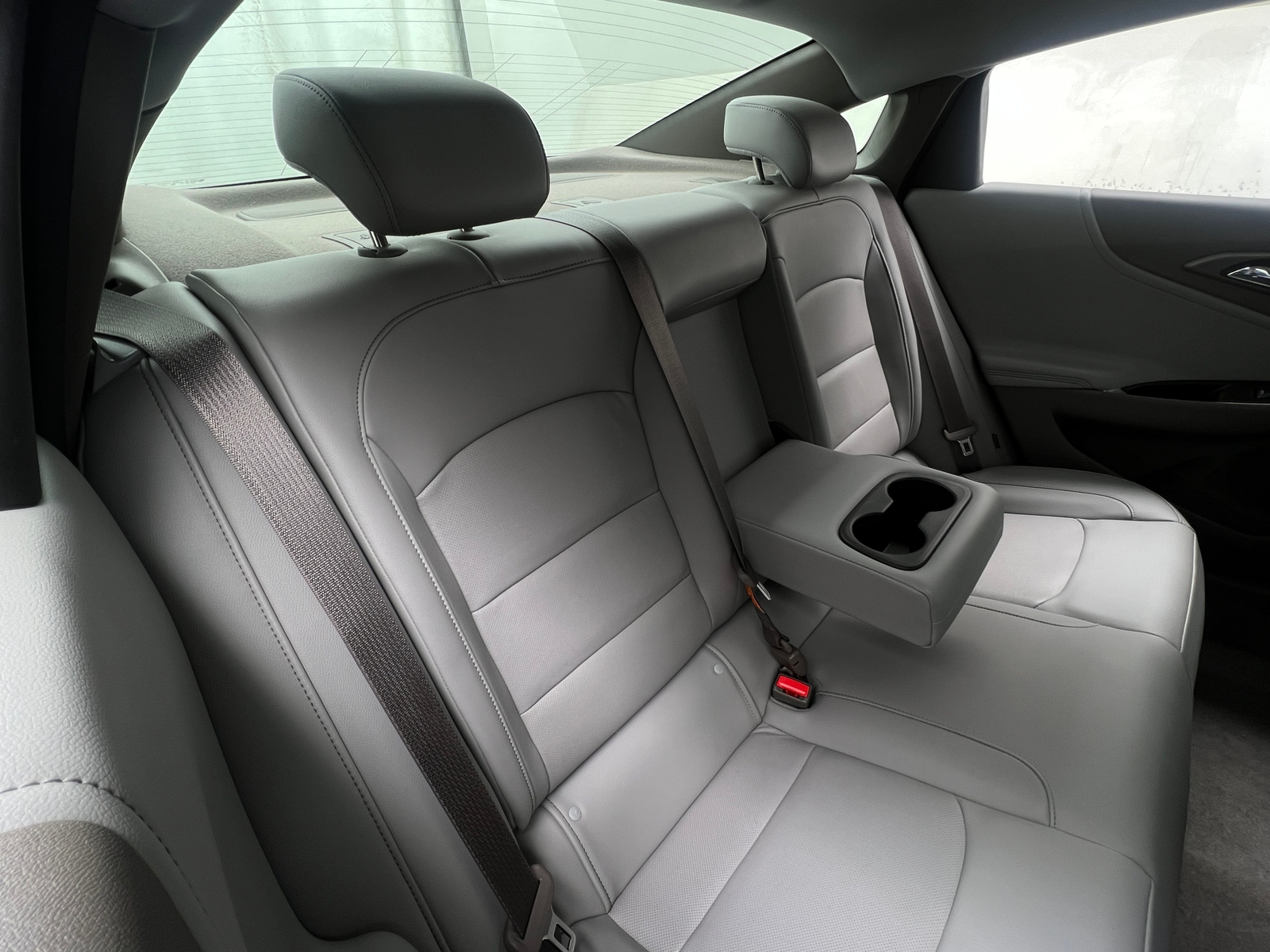 Thumbnail: 2017 Chevrolet Malibu - 5