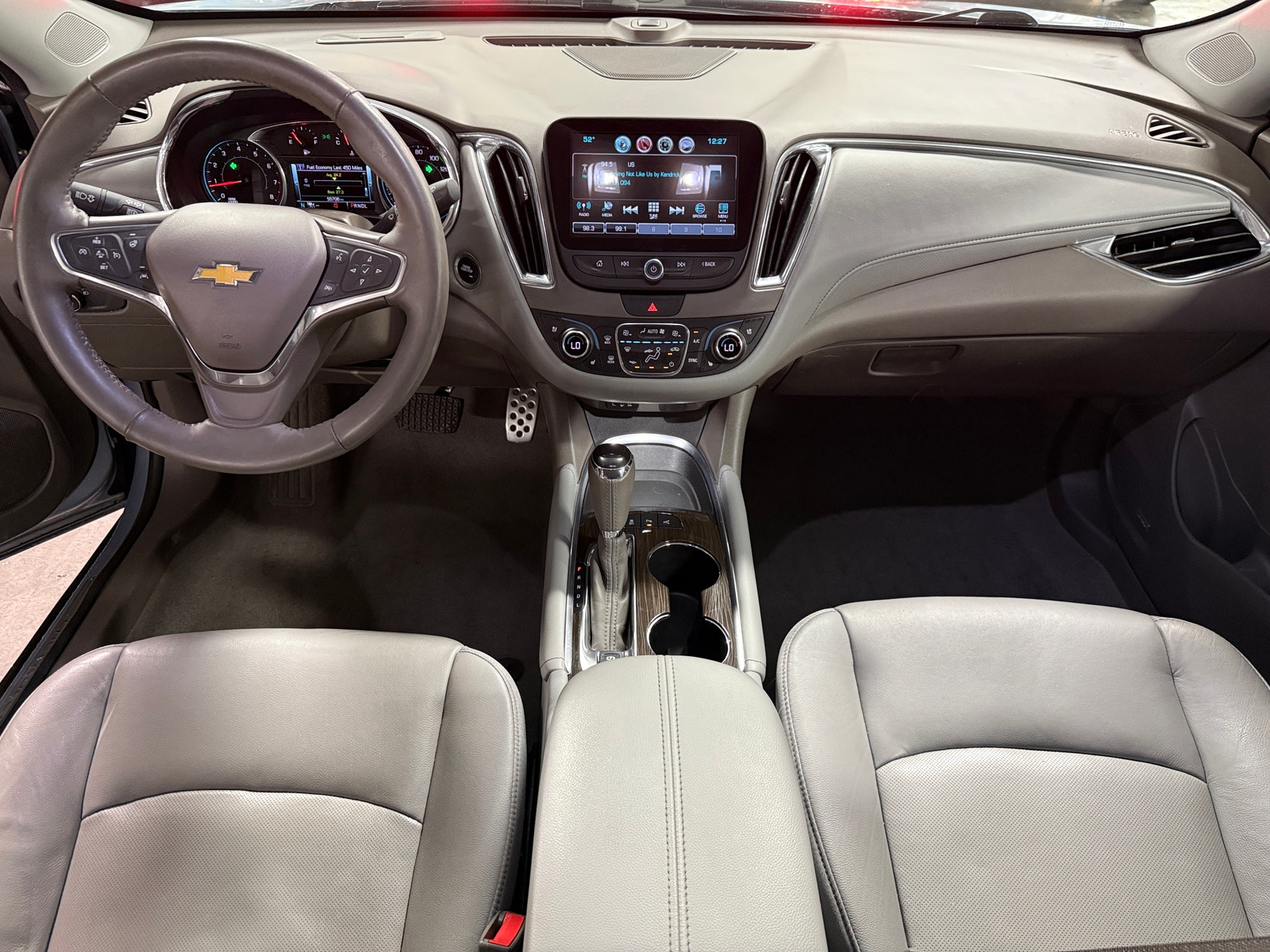 Thumbnail: 2017 Chevrolet Malibu - 2