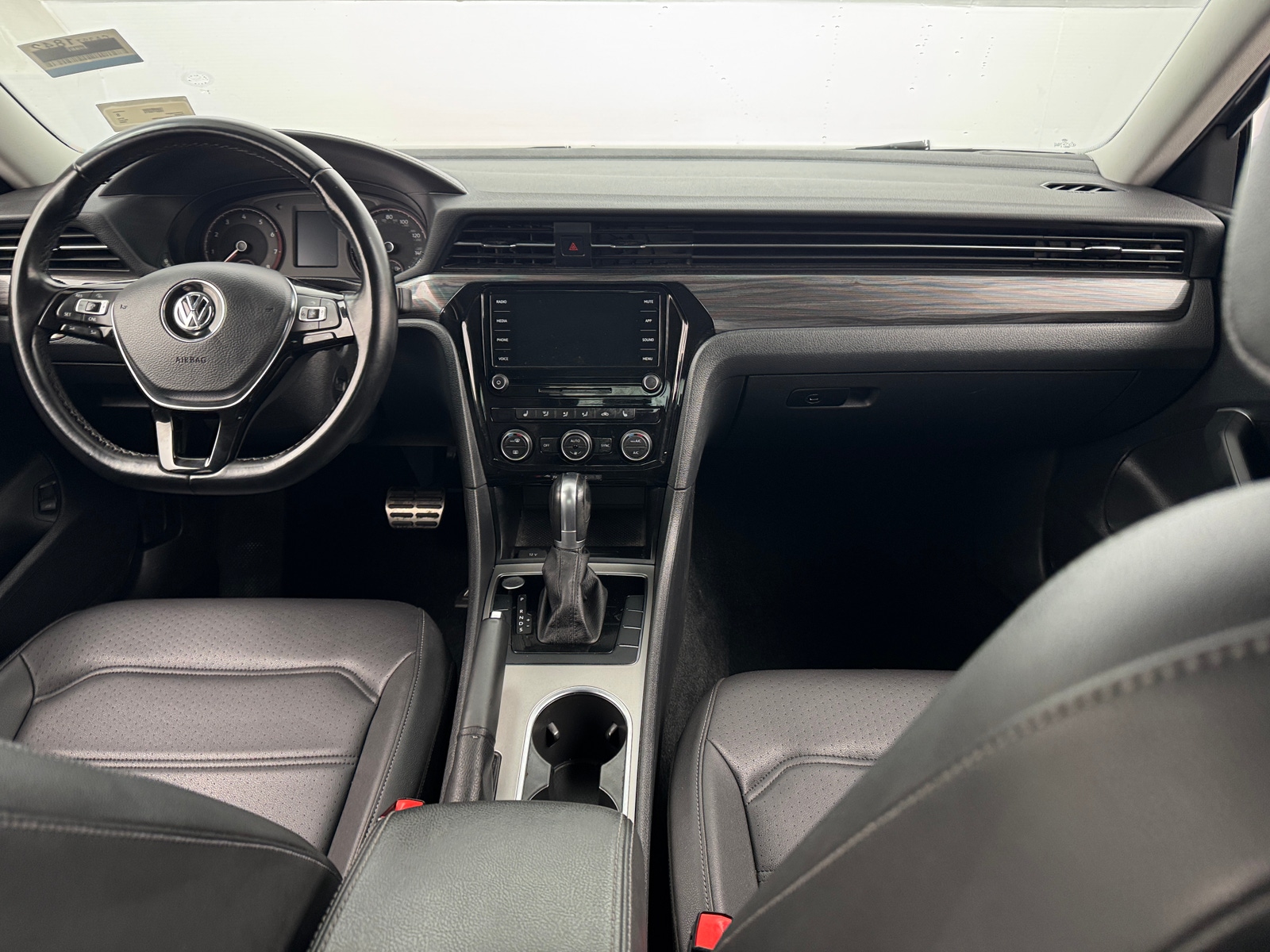 Thumbnail: 2020 Volkswagen Passat - 2