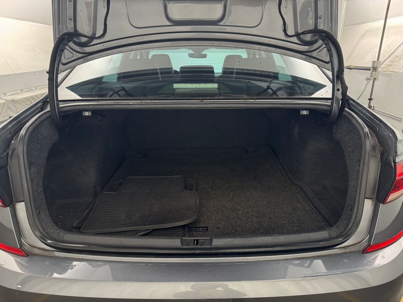 Thumbnail: 2020 Volkswagen Passat - 6