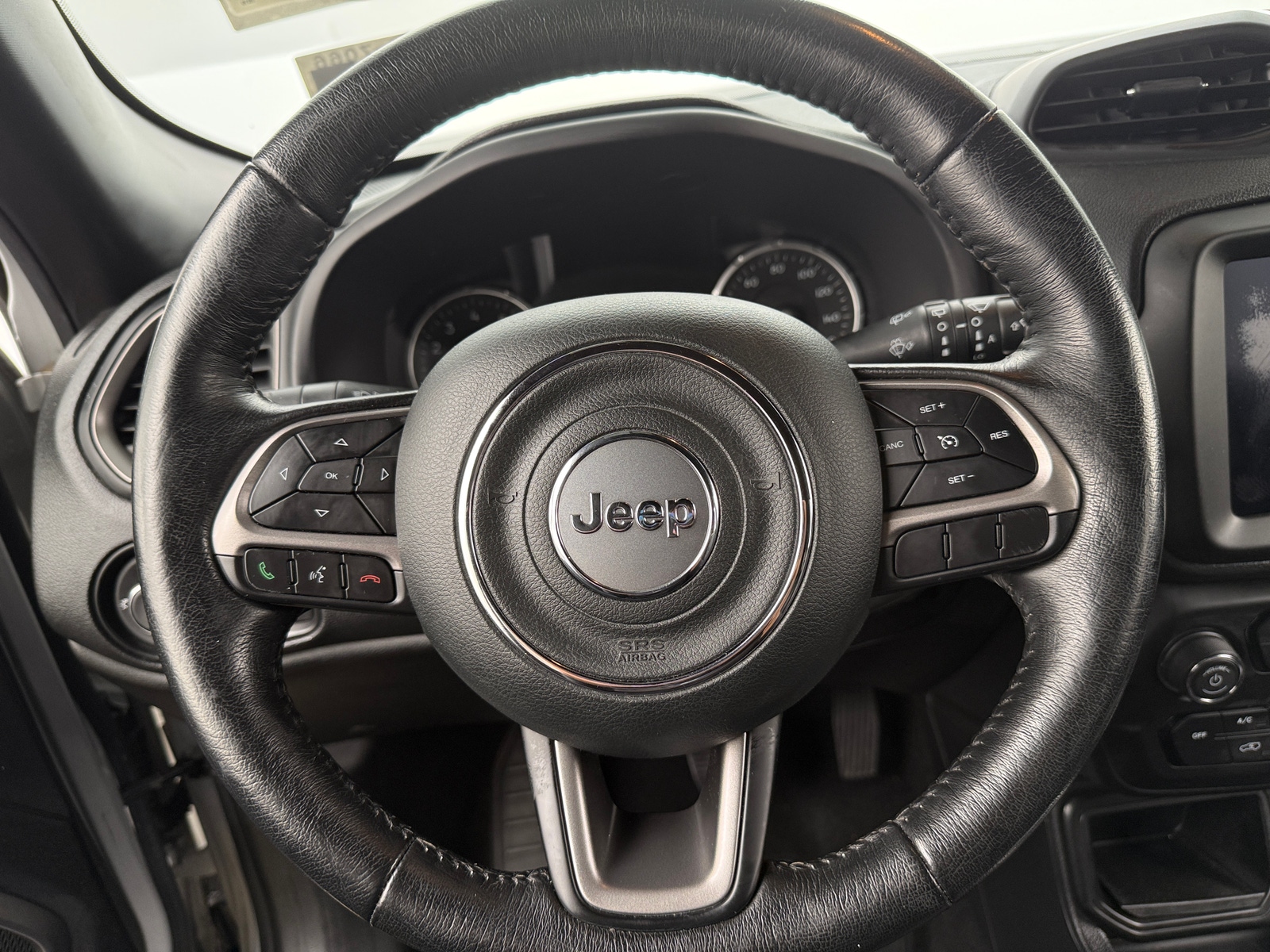 Thumbnail: 2019 Jeep Renegade - 4