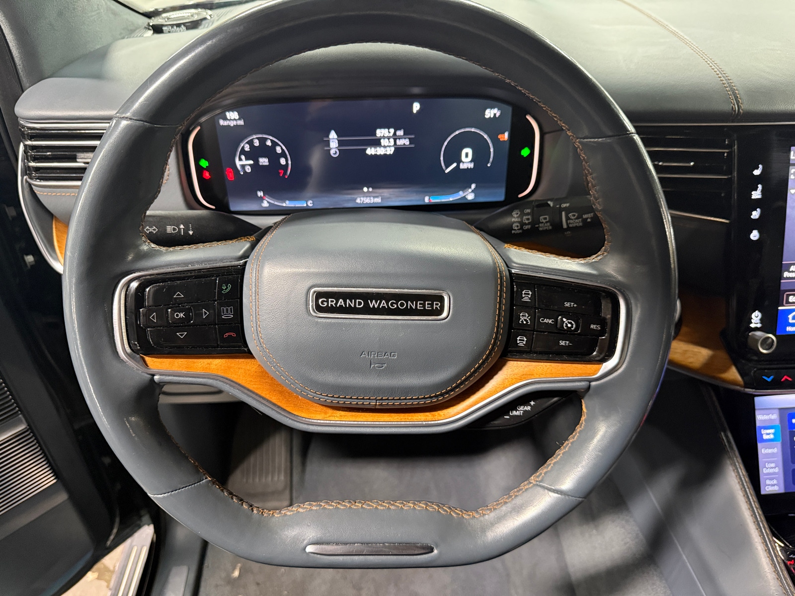 Thumbnail: 2022 Jeep Grand Wagoneer - 4