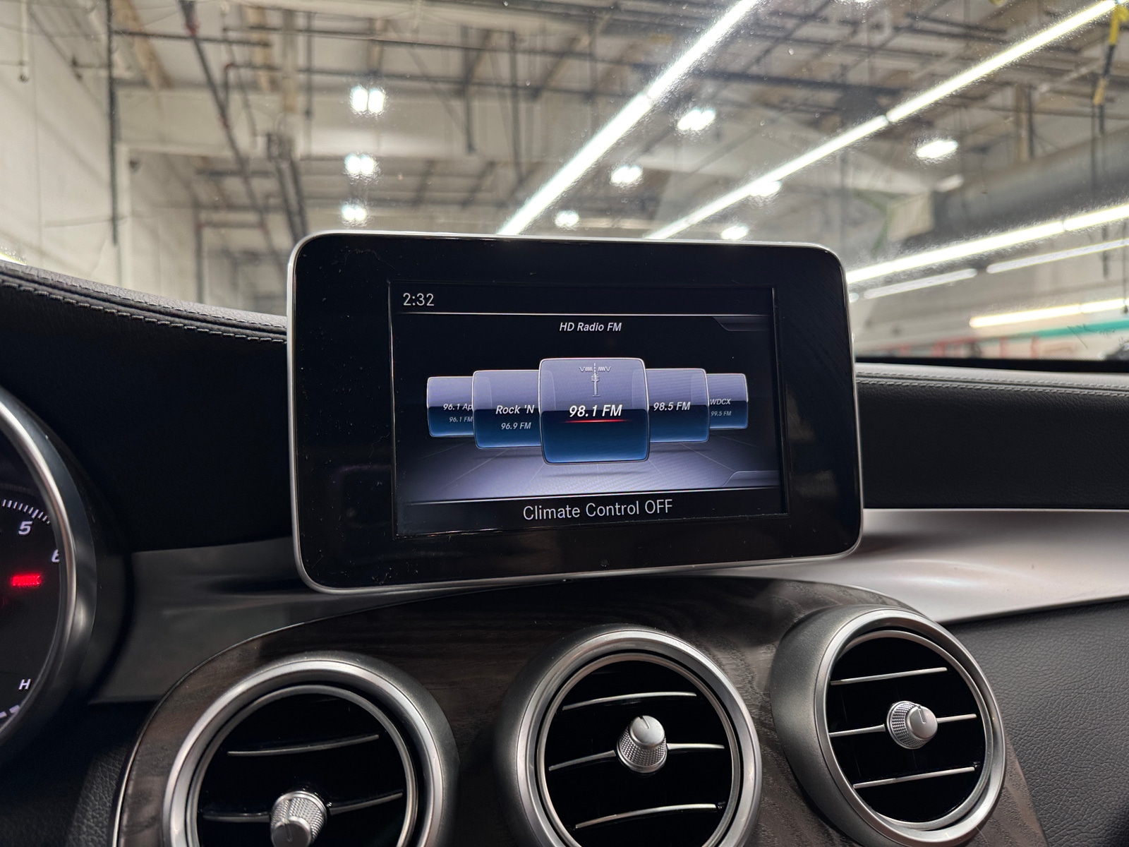 Thumbnail: 2018 Mercedes-Benz GLC - 3