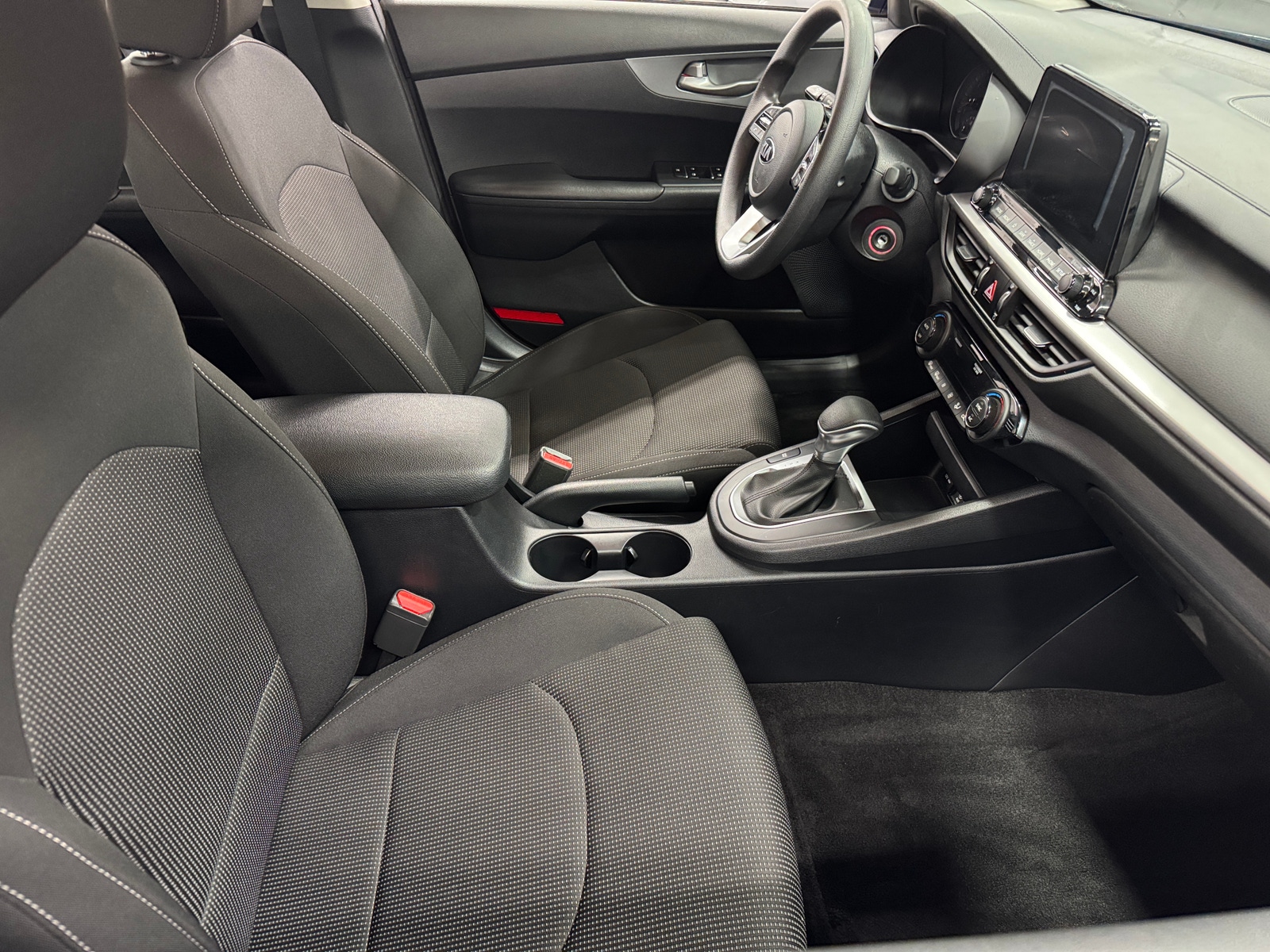 Thumbnail: 2019 Kia Forte - 2