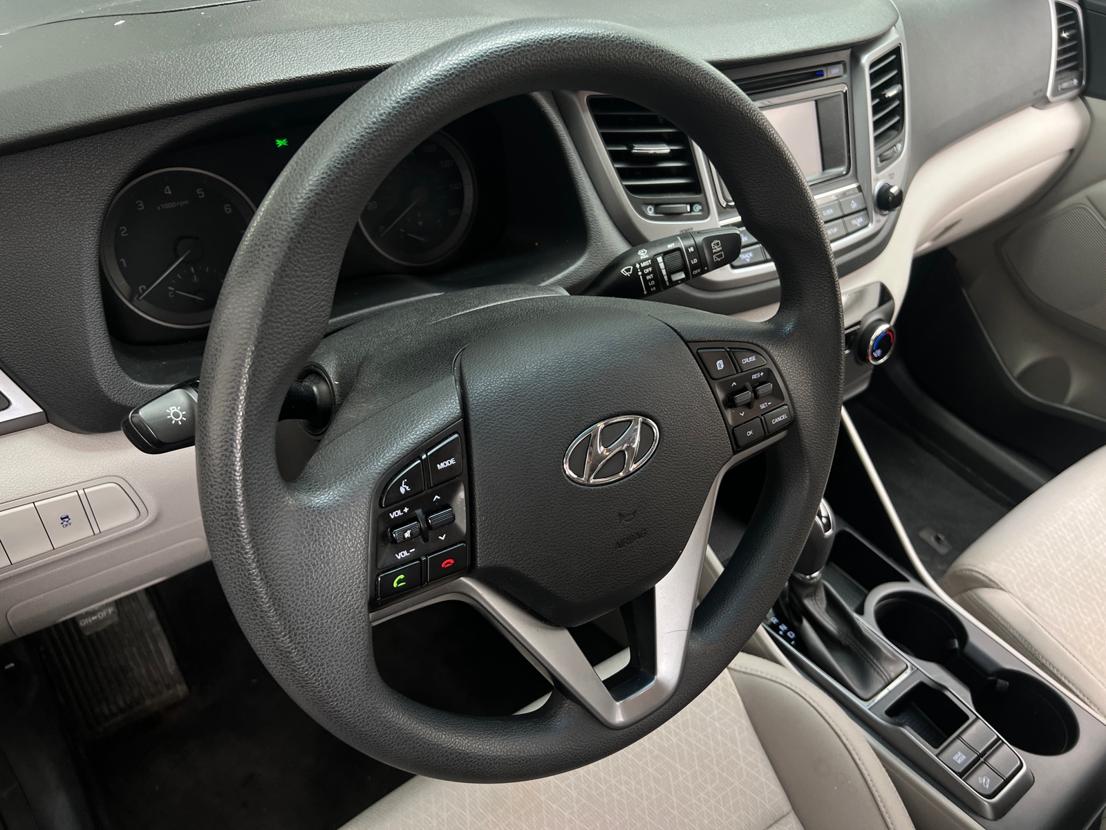 Thumbnail: 2016 Hyundai Tucson - 5