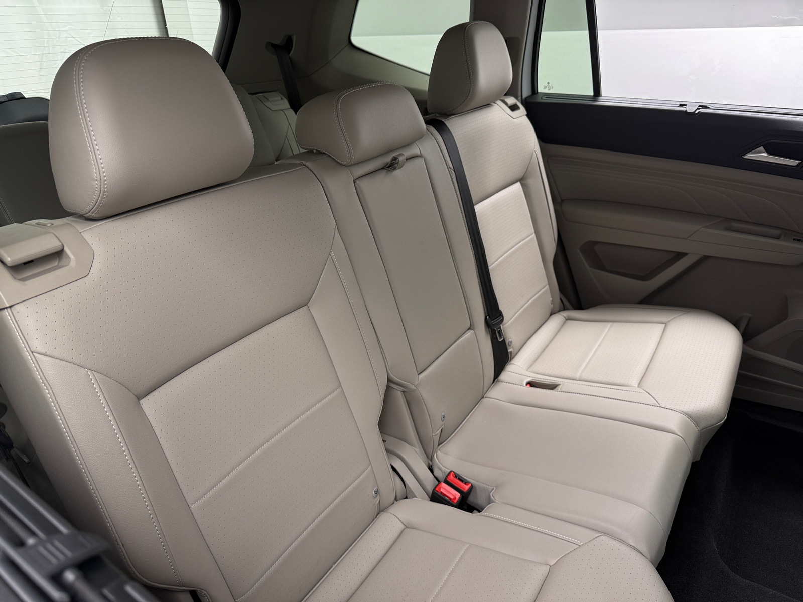 Thumbnail: 2022 Volkswagen Atlas - 5