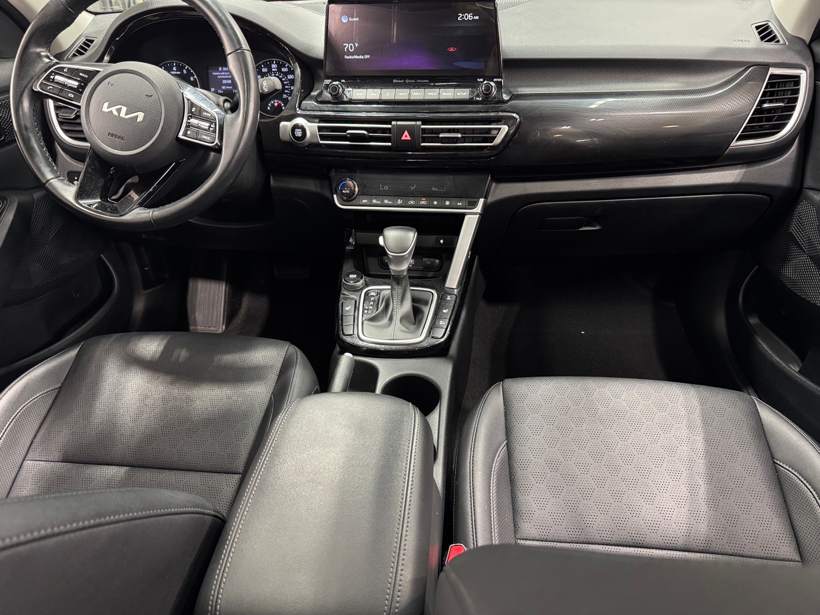 Thumbnail: 2022 Kia Seltos - 2