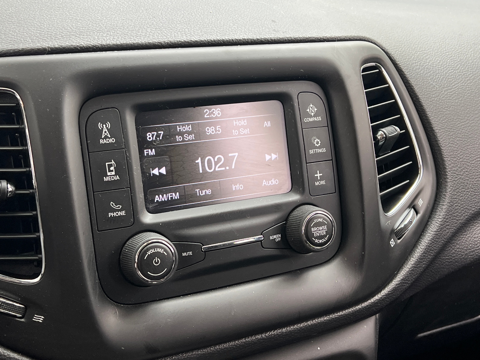 Thumbnail: 2017 Jeep Compass - 4