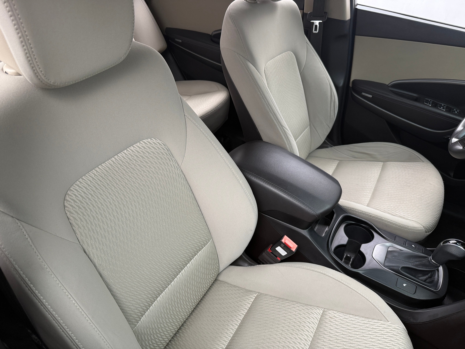 Thumbnail: 2015 Hyundai Santa Fe - 2