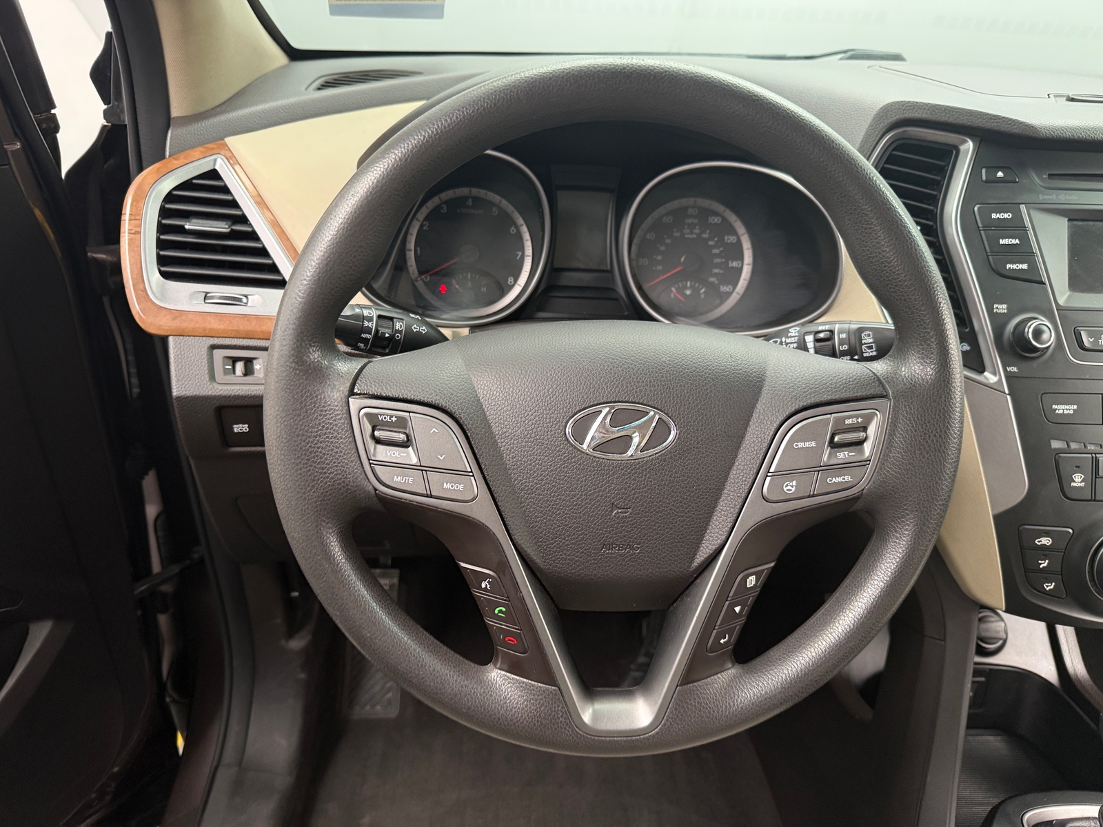 Thumbnail: 2015 Hyundai Santa Fe - 5