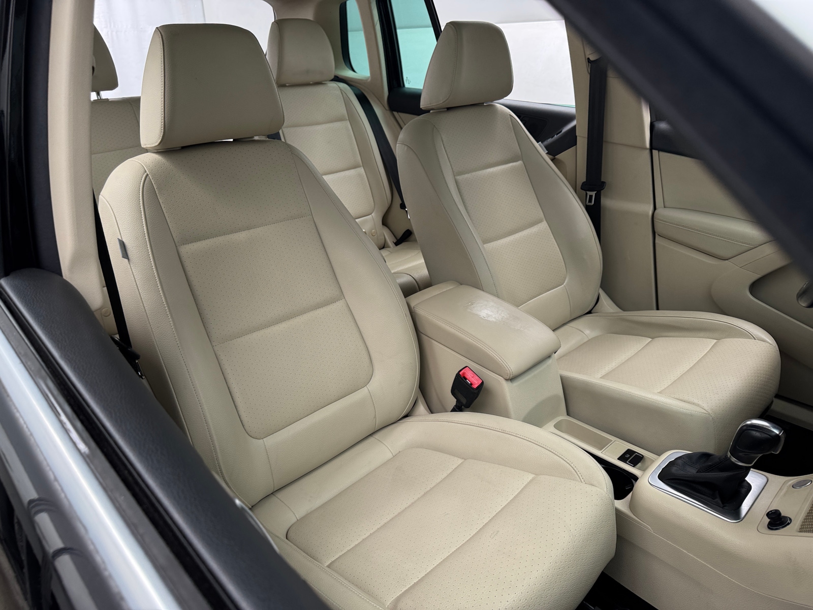 Thumbnail: 2015 Volkswagen Tiguan - 2