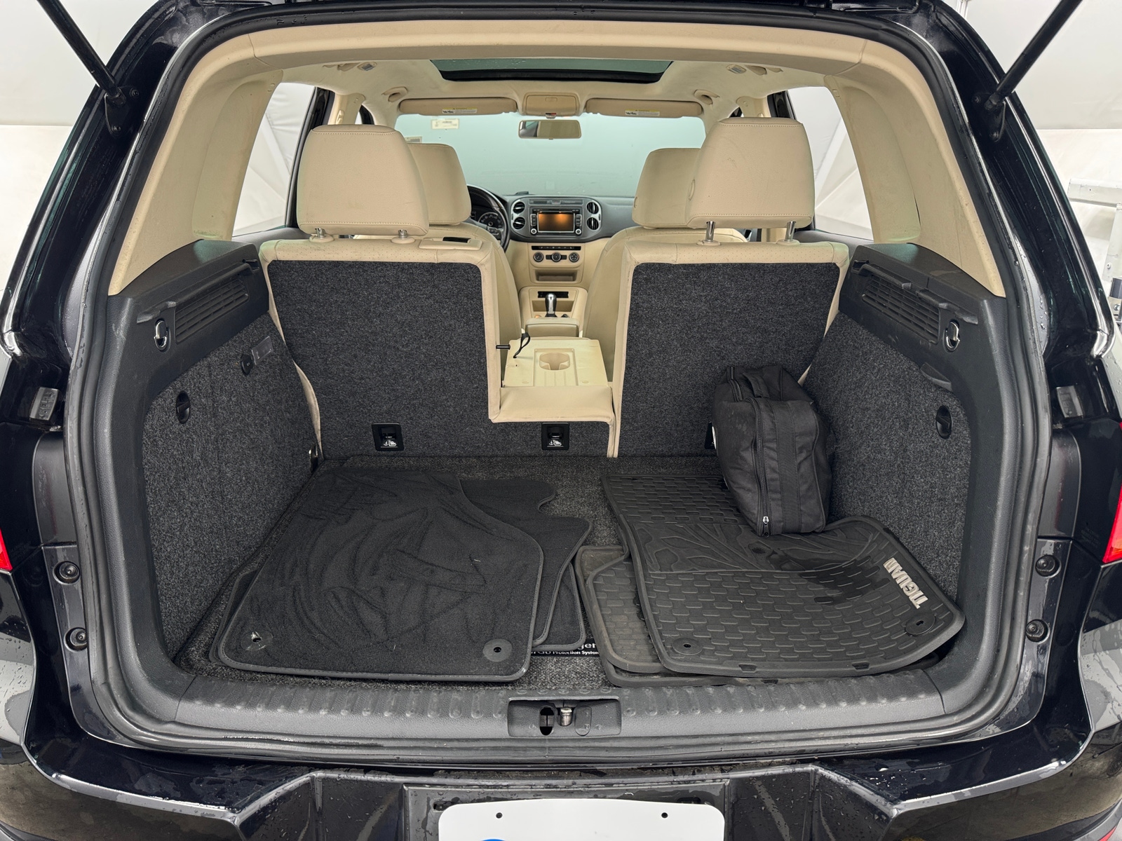 Thumbnail: 2015 Volkswagen Tiguan - 7