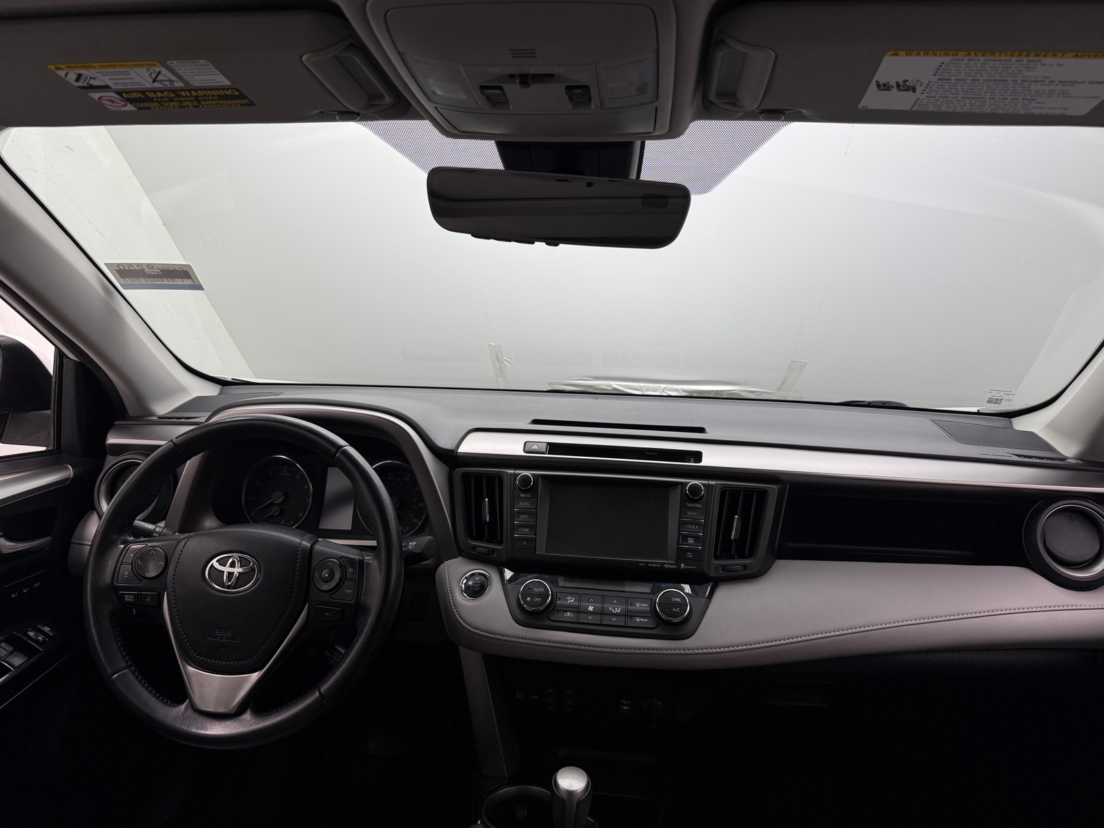 Thumbnail: 2016 Toyota RAV4 - 3