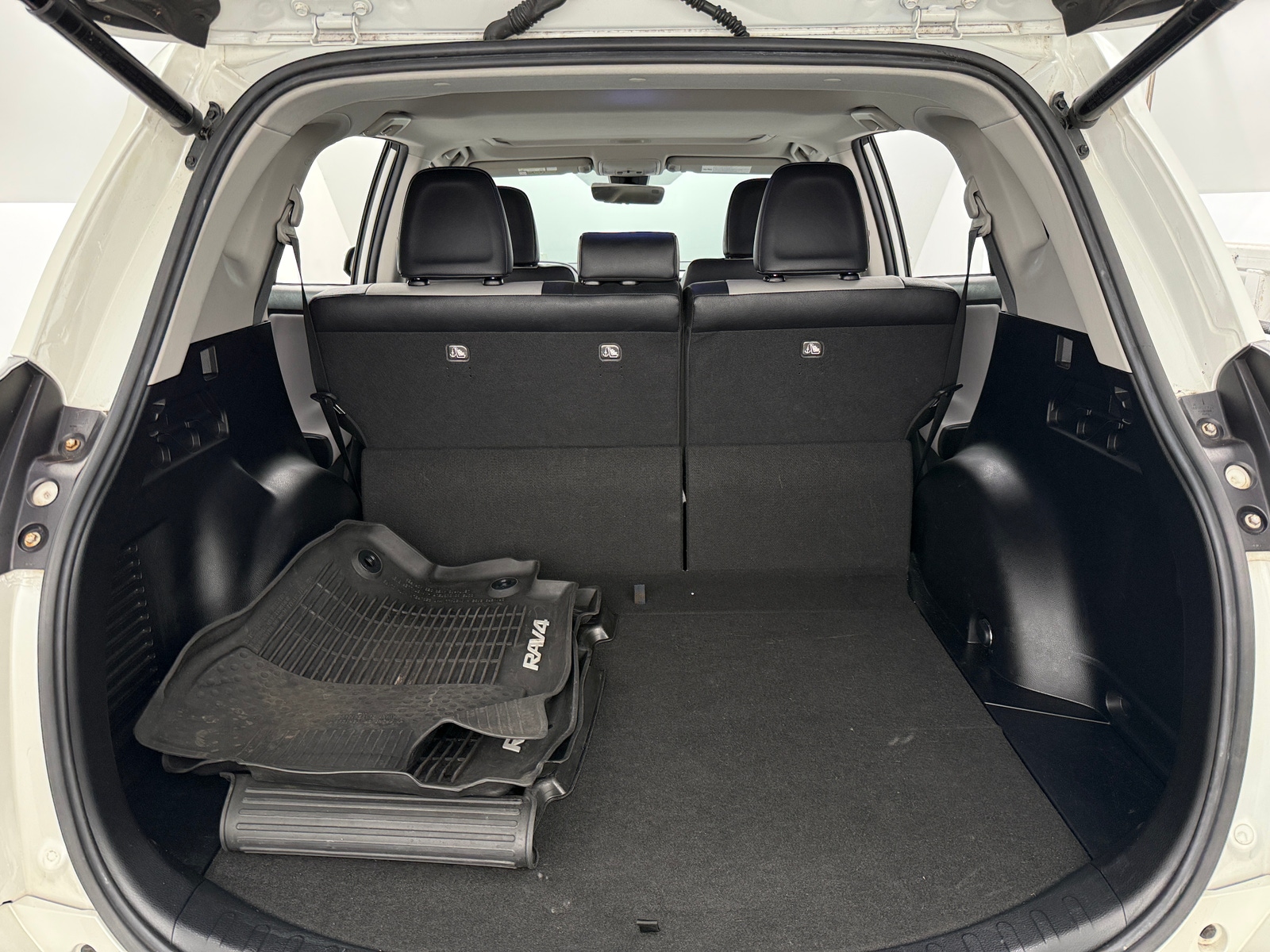 Thumbnail: 2016 Toyota RAV4 - 7