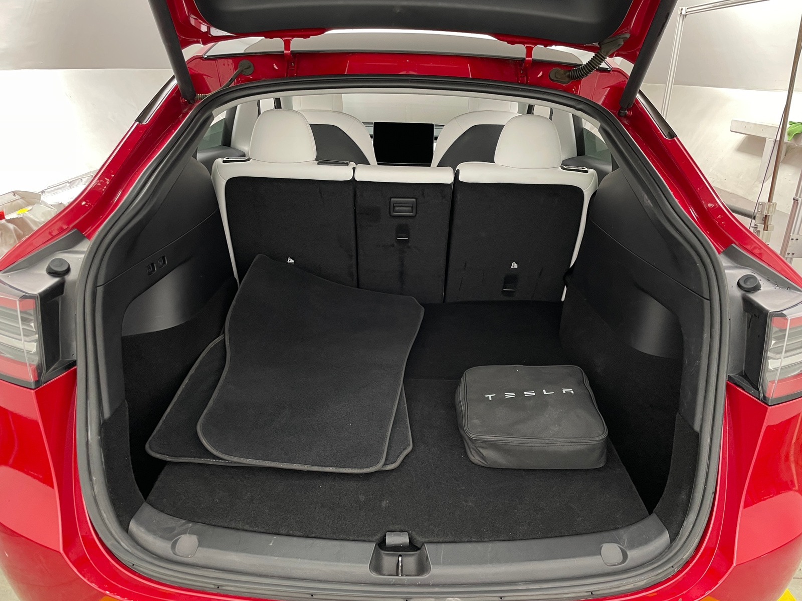 Thumbnail: 2022 Tesla Model Y - 6