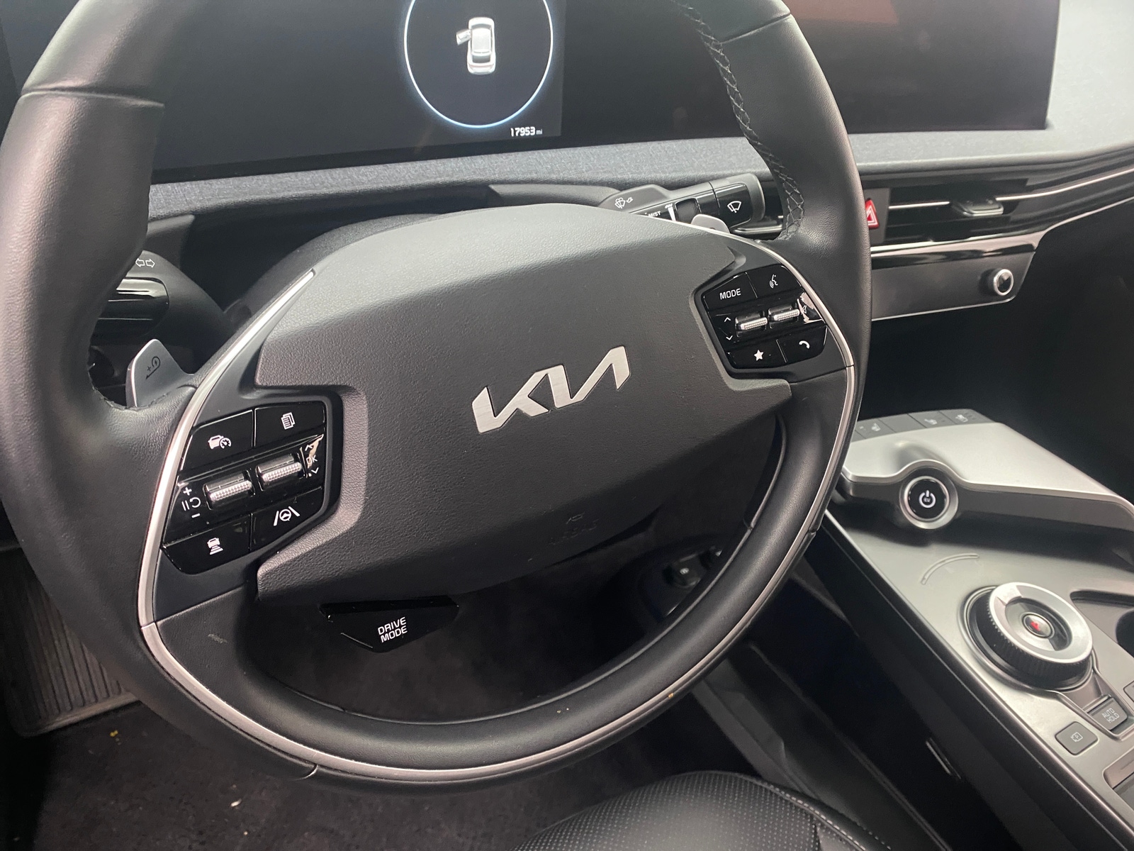 Thumbnail: 2023 Kia EV6 - 4