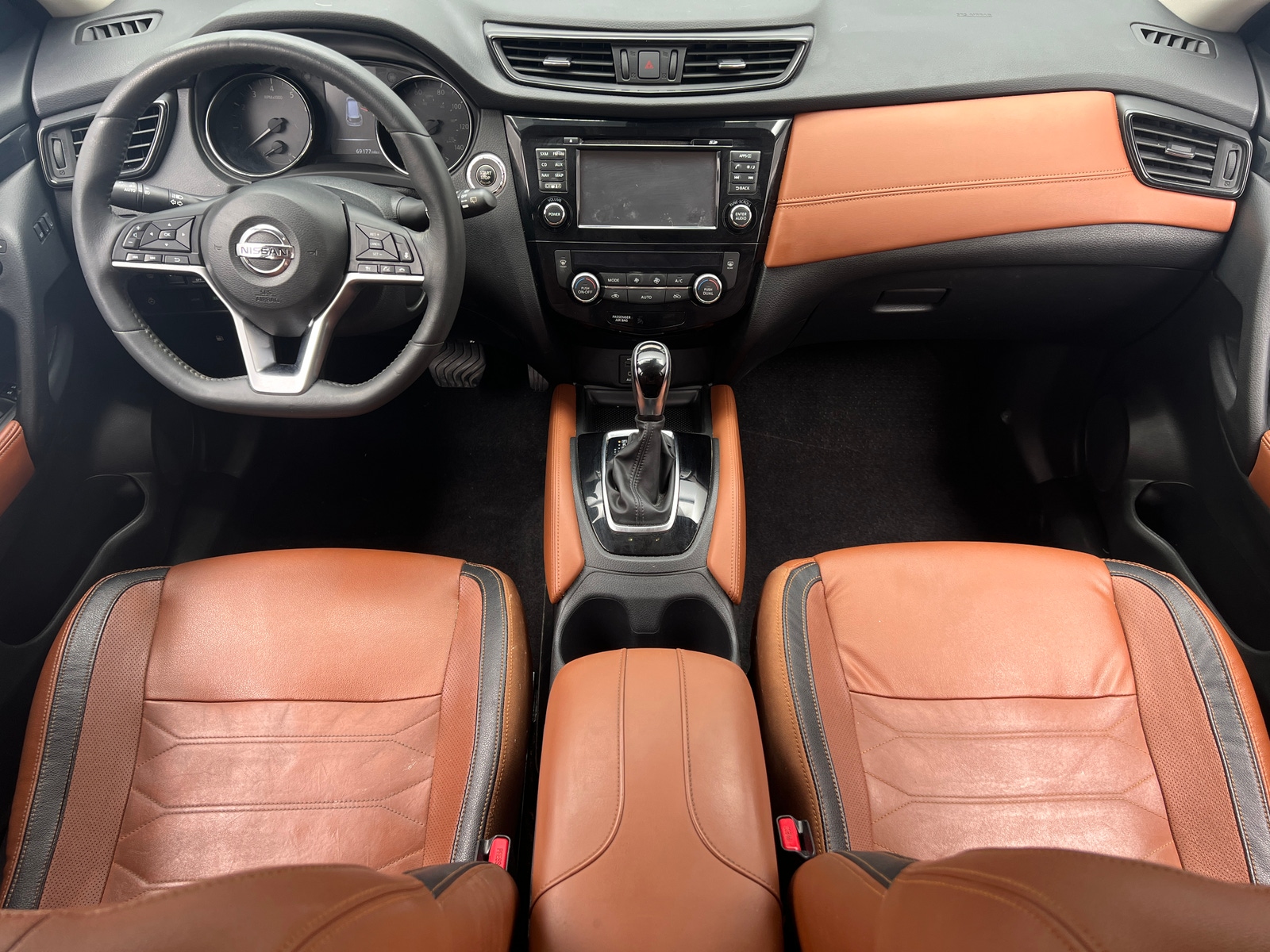 Thumbnail: 2017 Nissan Rogue - 2