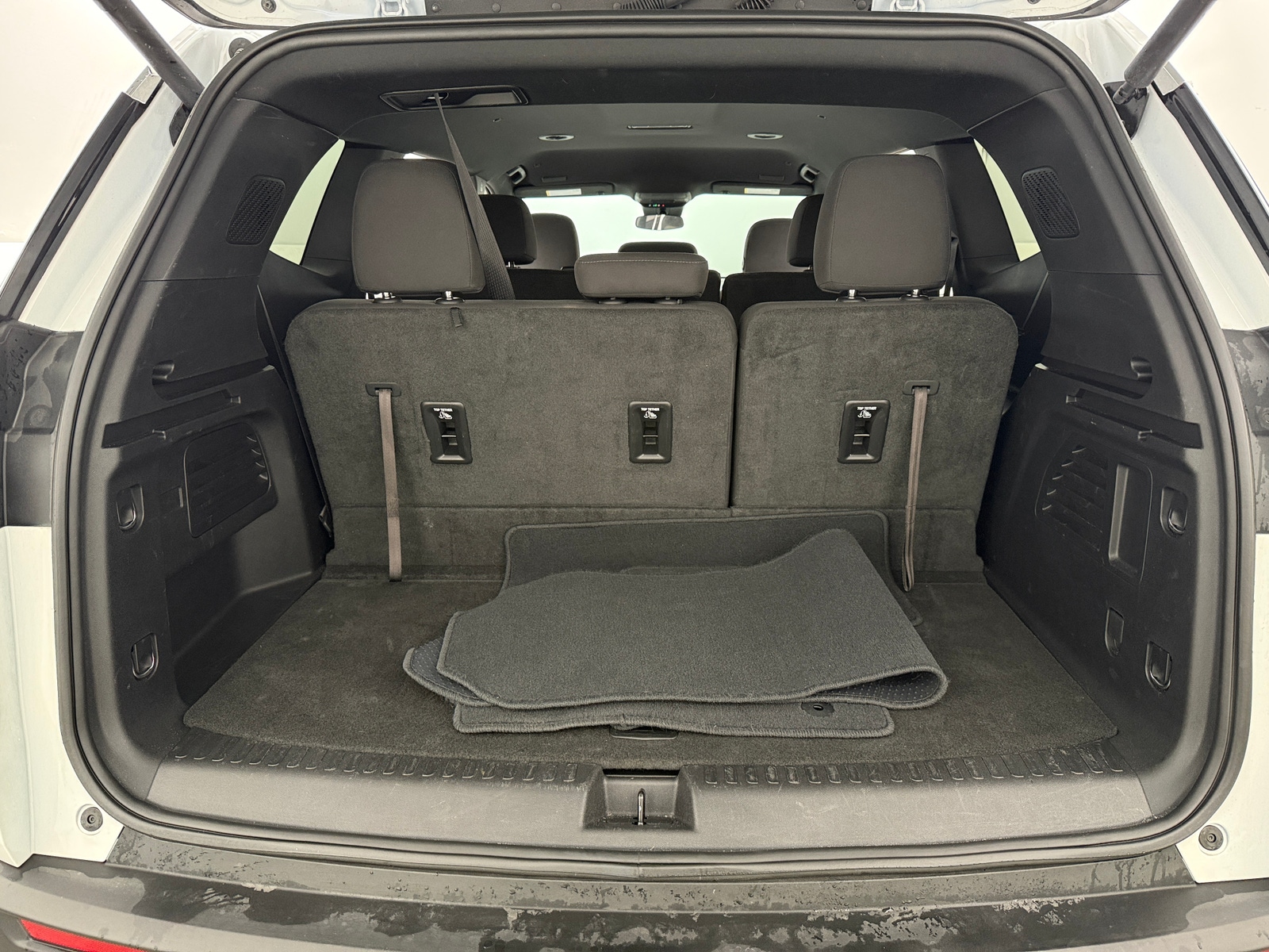 Thumbnail: 2025 GMC Acadia - 7