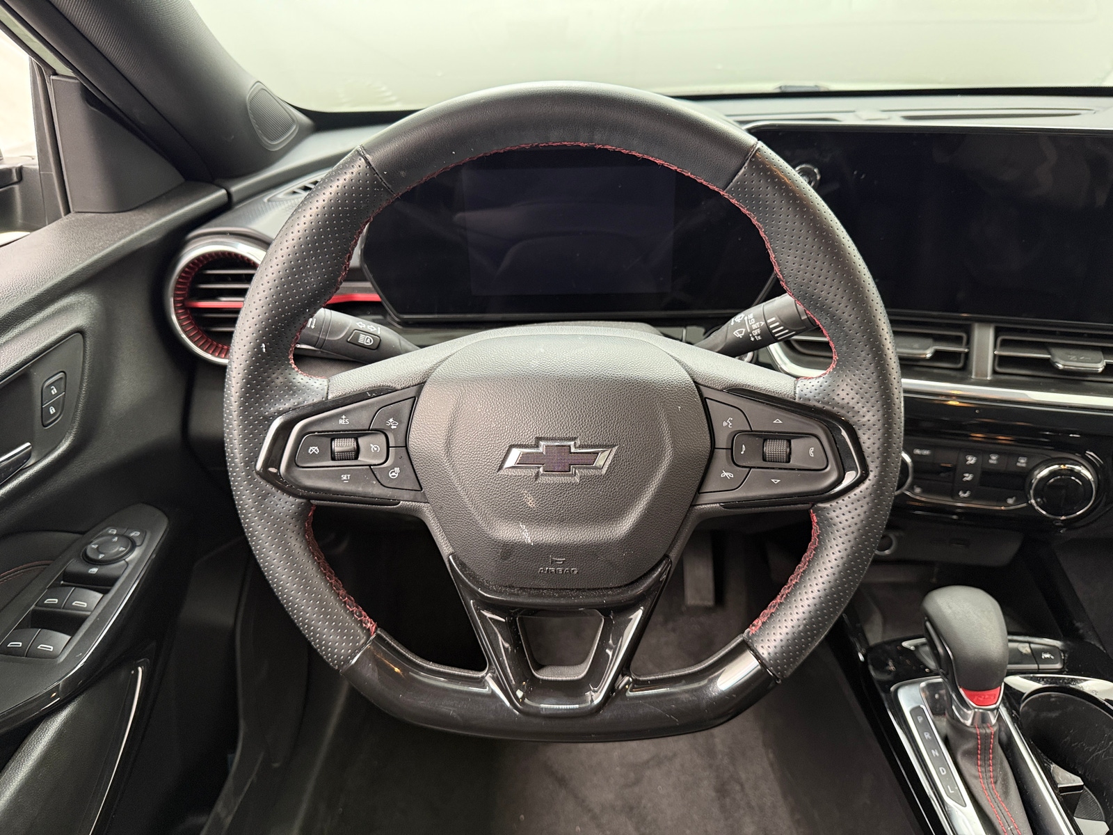 Thumbnail: 2024 Chevrolet Trax - 4