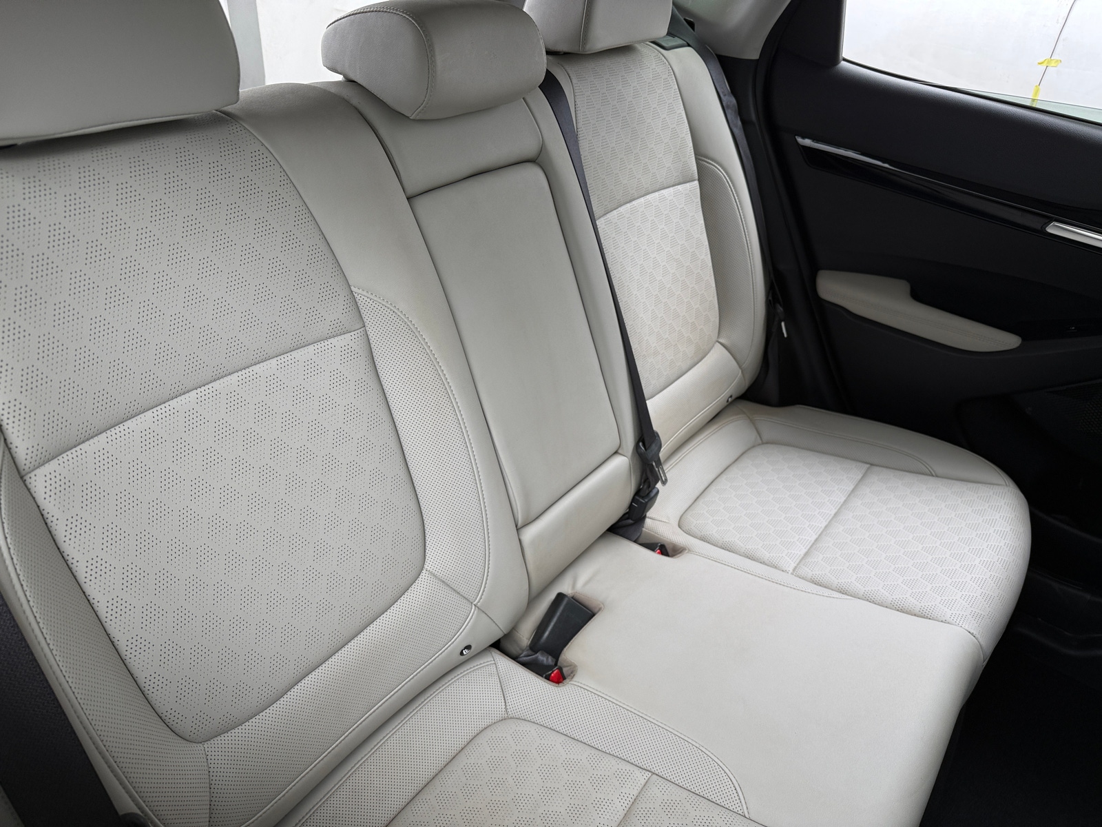 Thumbnail: 2023 Kia Seltos - 6