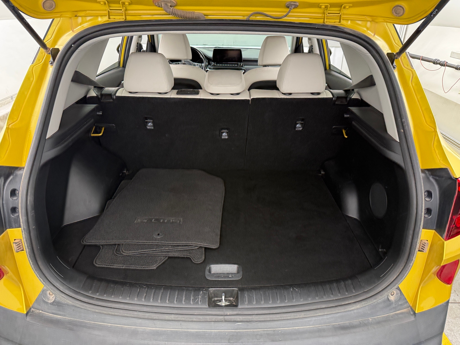 Thumbnail: 2023 Kia Seltos - 7