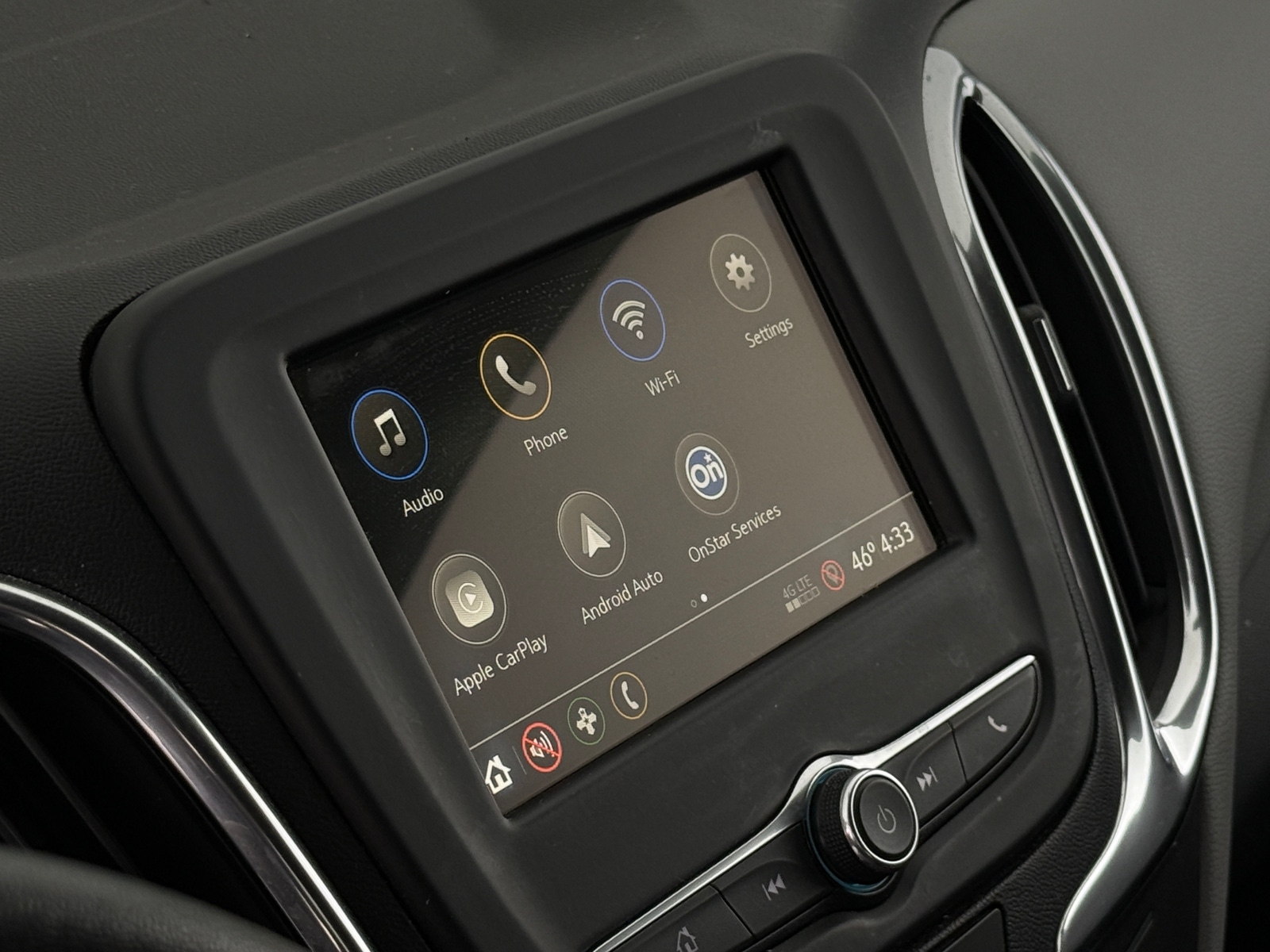 Thumbnail: 2019 Chevrolet Equinox - 4