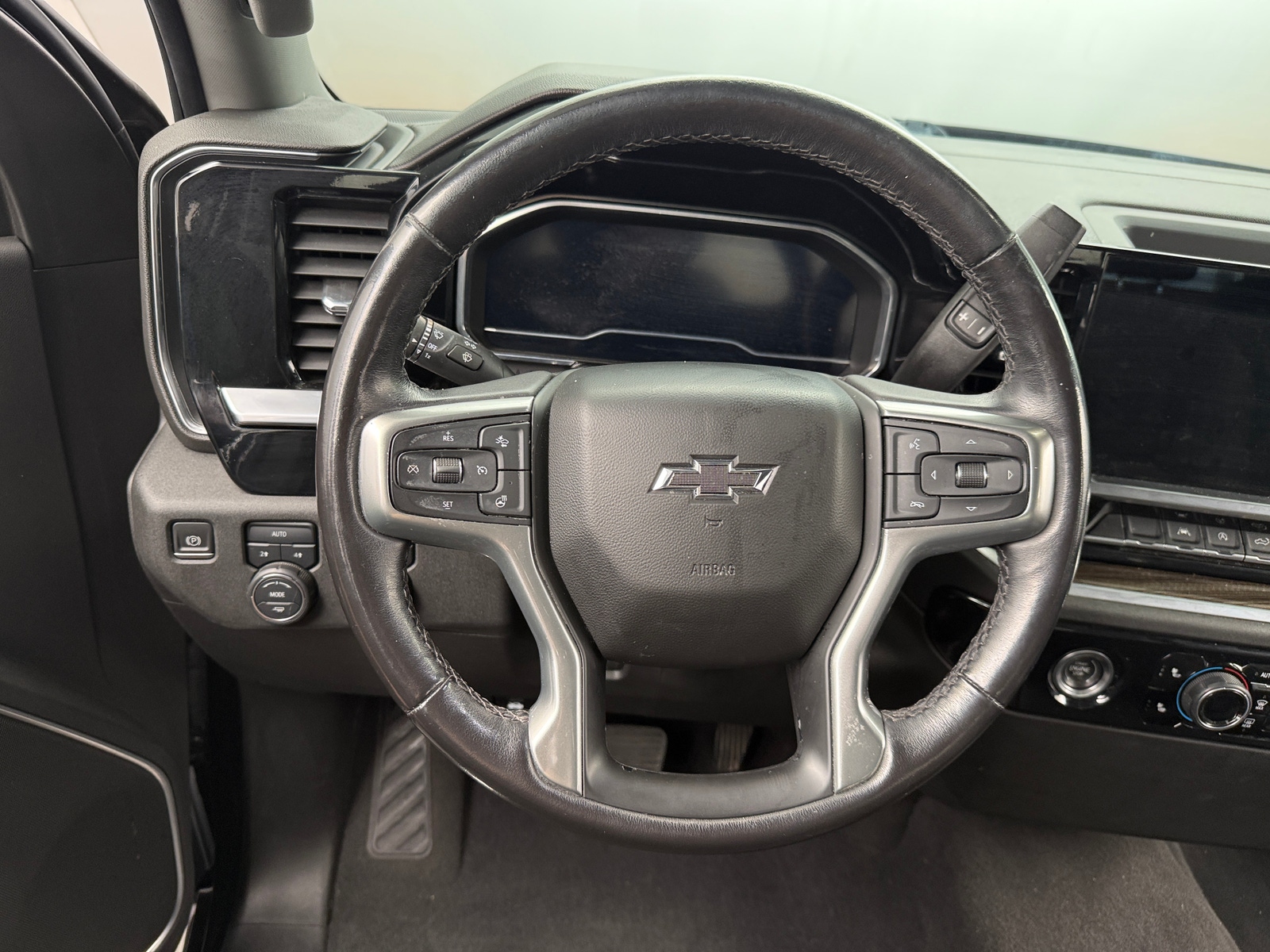 Thumbnail: 2022 Chevrolet Silverado 1500 - 5