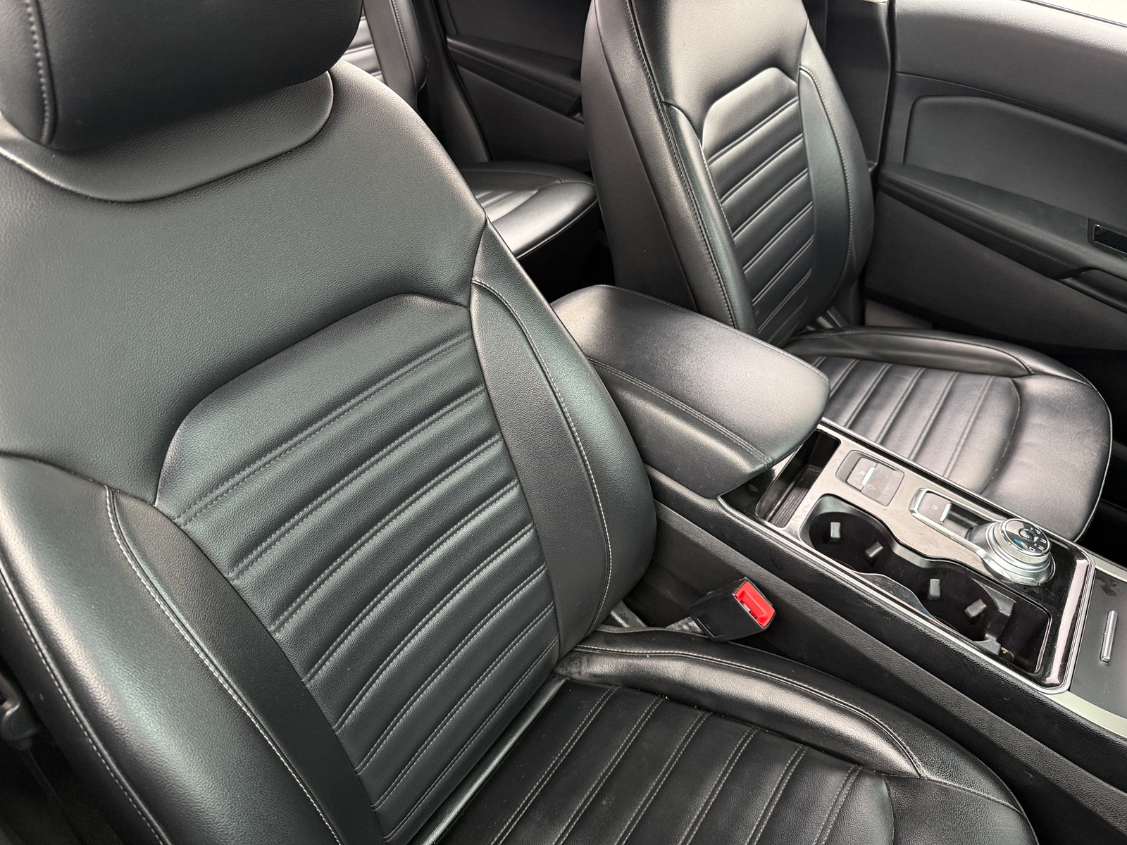 Thumbnail: 2019 Ford Edge - 2