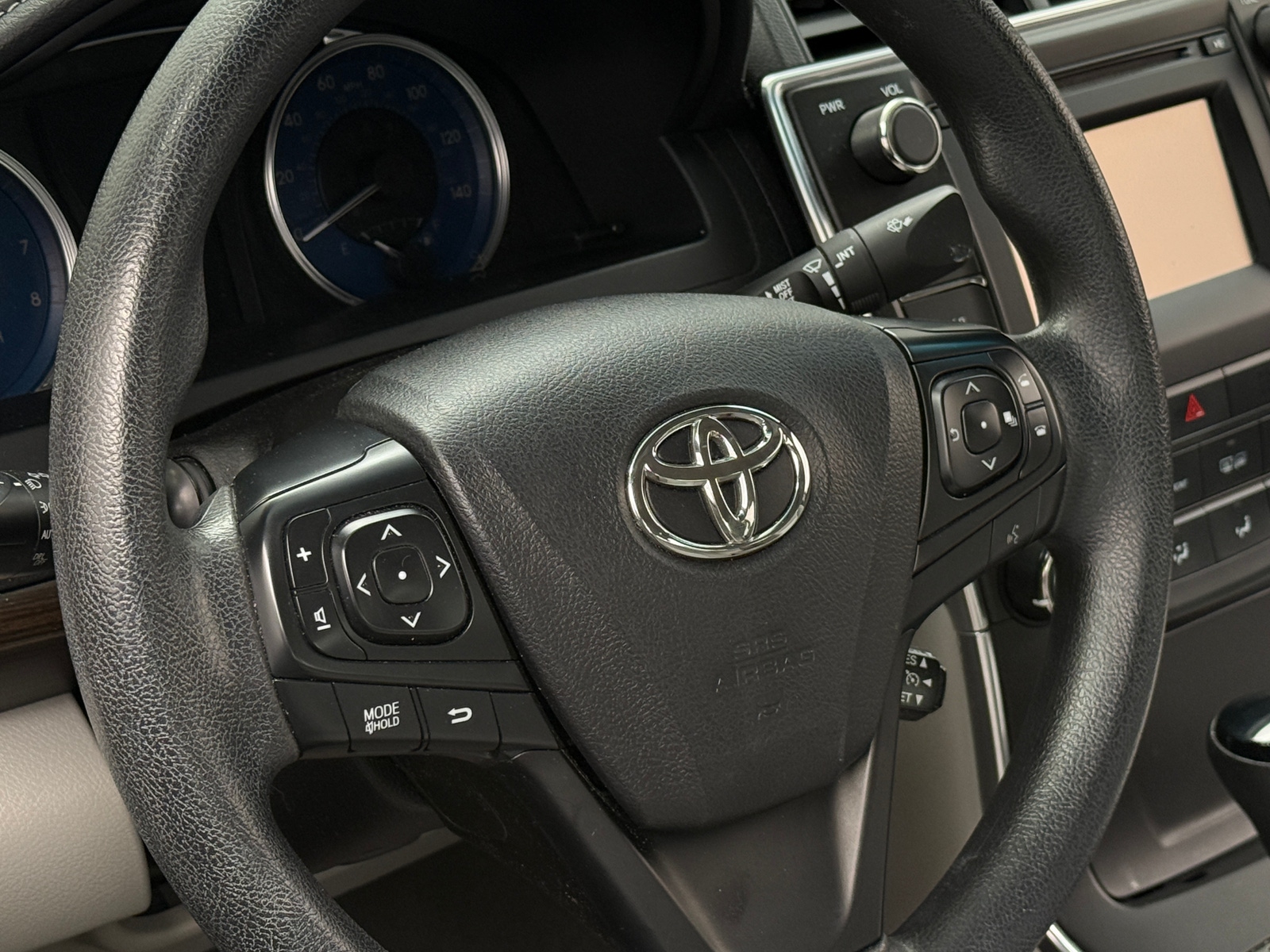 Thumbnail: 2016 Toyota Camry - 5