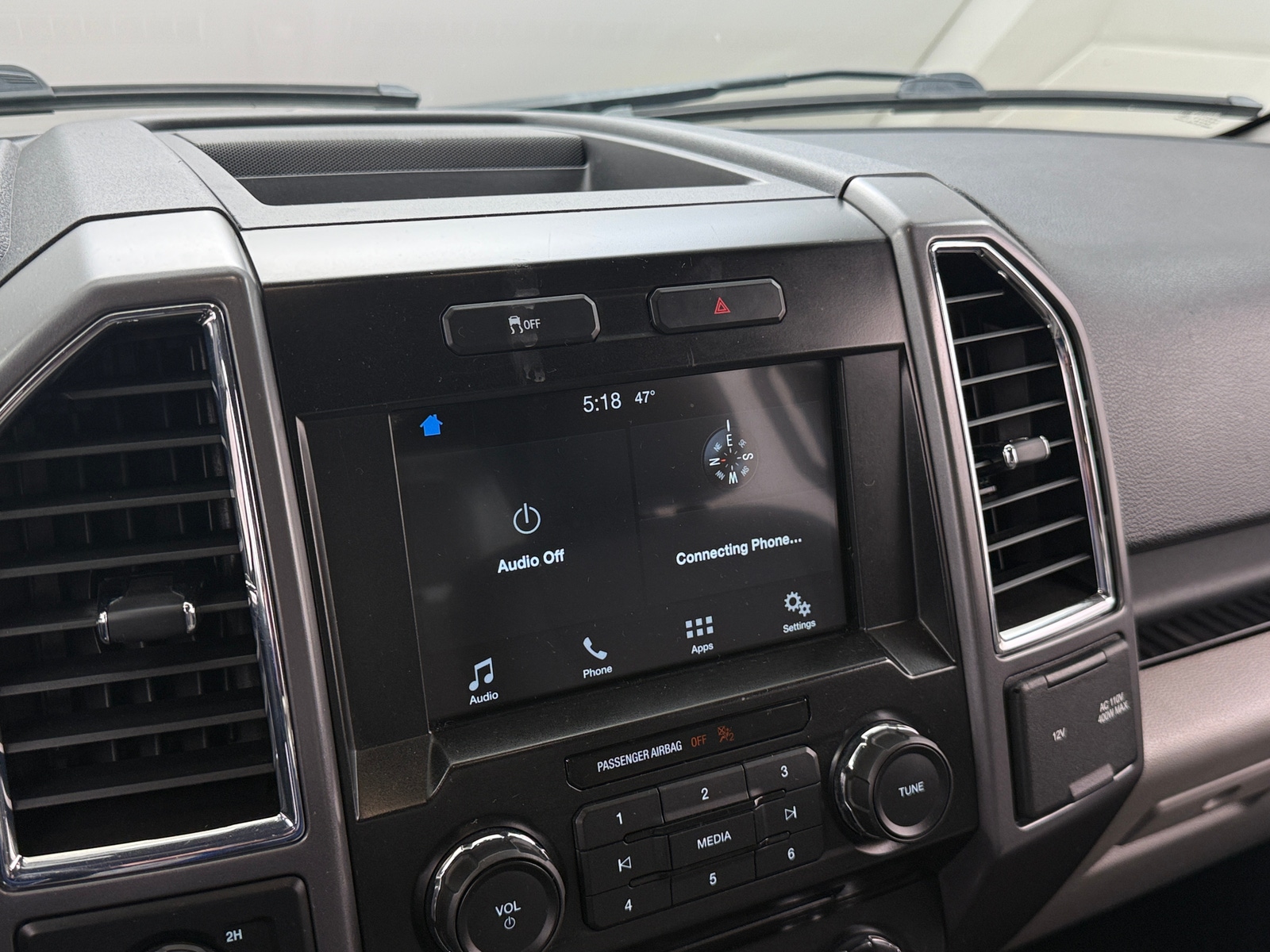 Thumbnail: 2016 Ford Econoline - 4