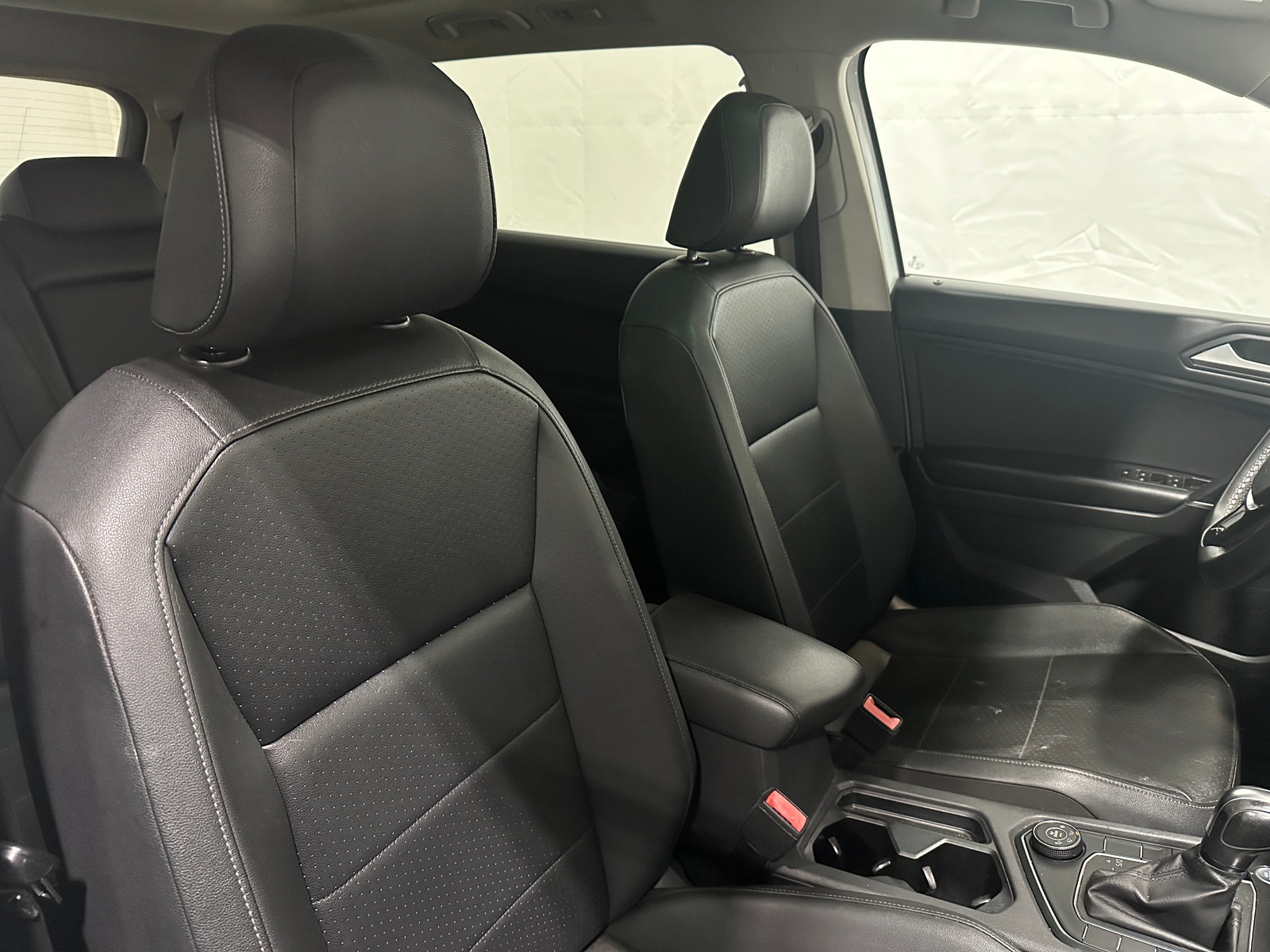 Thumbnail: 2020 Volkswagen Tiguan - 2