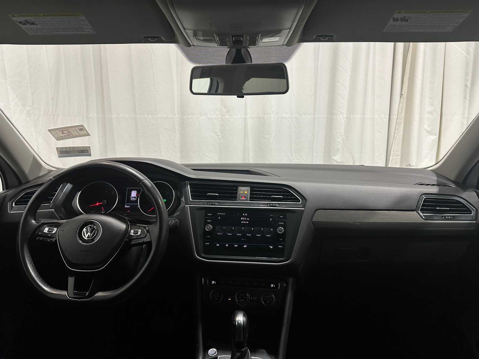 Thumbnail: 2020 Volkswagen Tiguan - 3