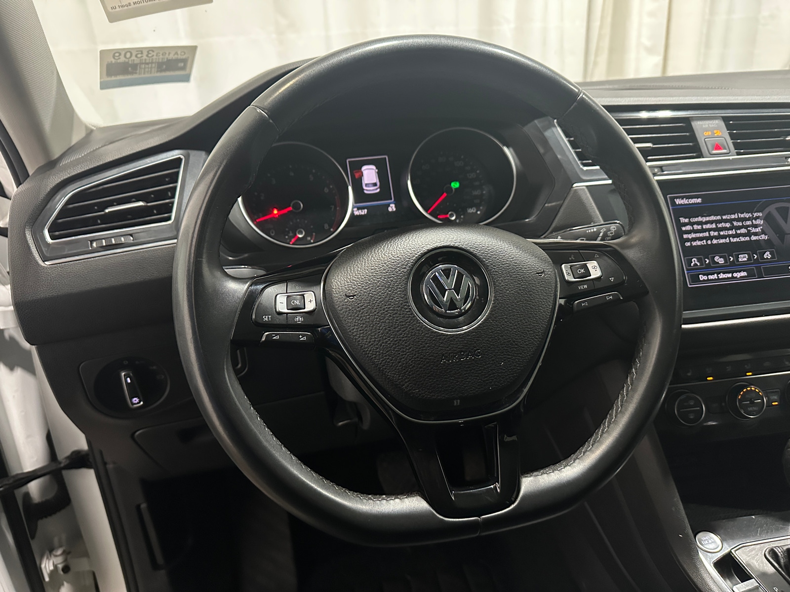 Thumbnail: 2020 Volkswagen Tiguan - 5