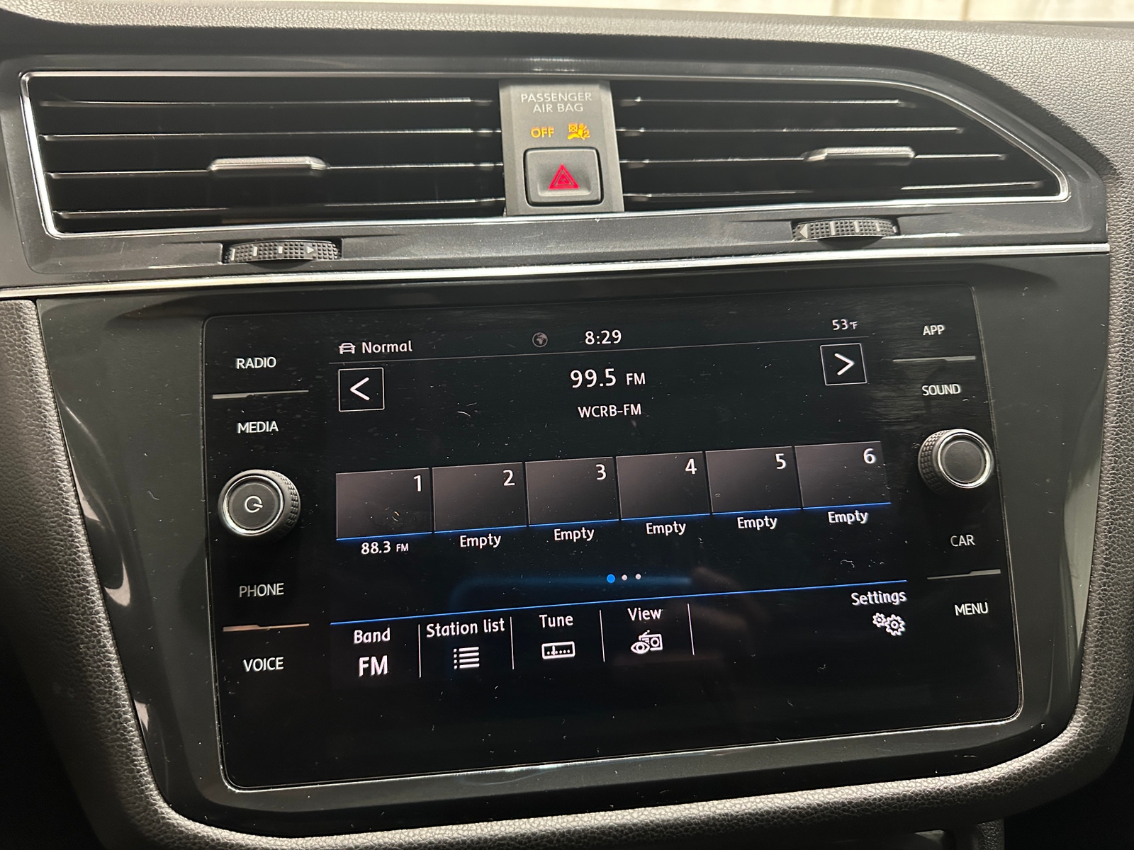 Thumbnail: 2020 Volkswagen Tiguan - 4