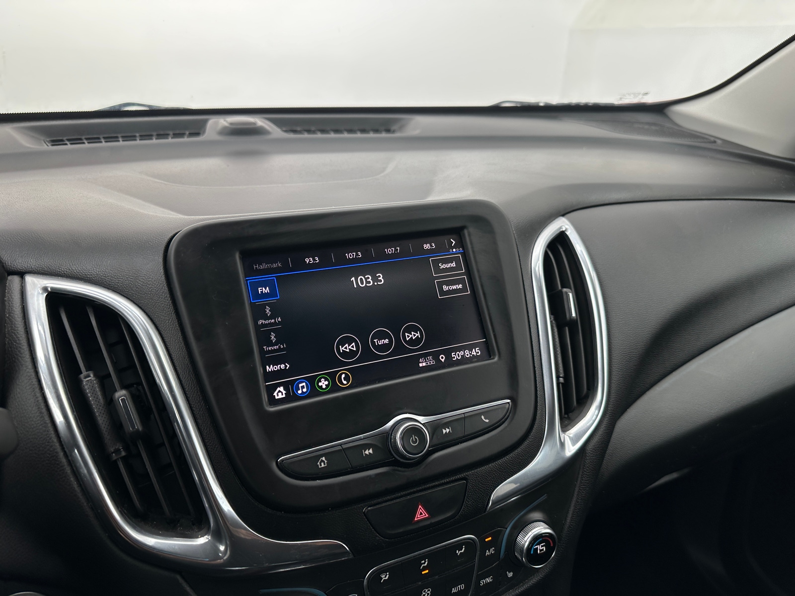 Thumbnail: 2020 Chevrolet Equinox - 4