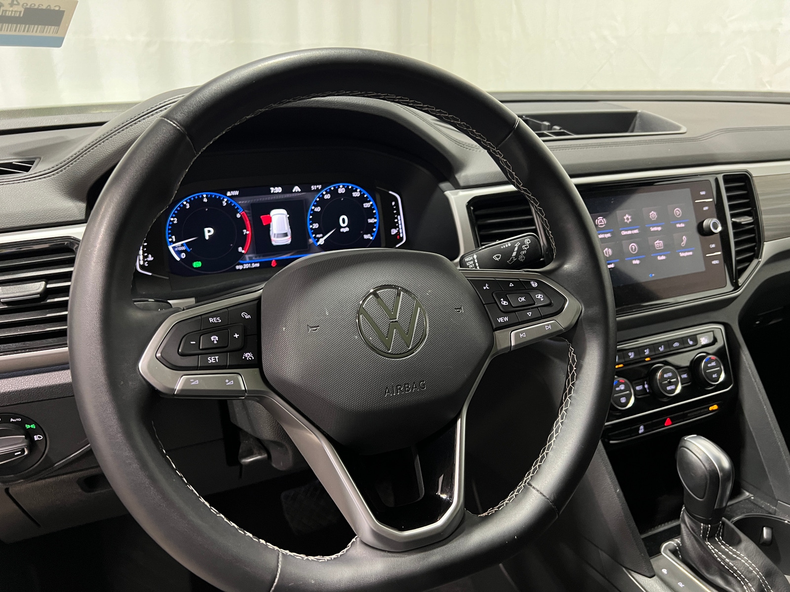 Thumbnail: 2021 Volkswagen Atlas - 4