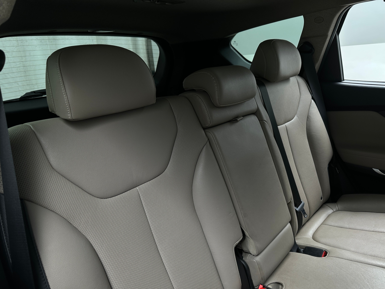 Thumbnail: 2019 Hyundai Santa Fe - 5