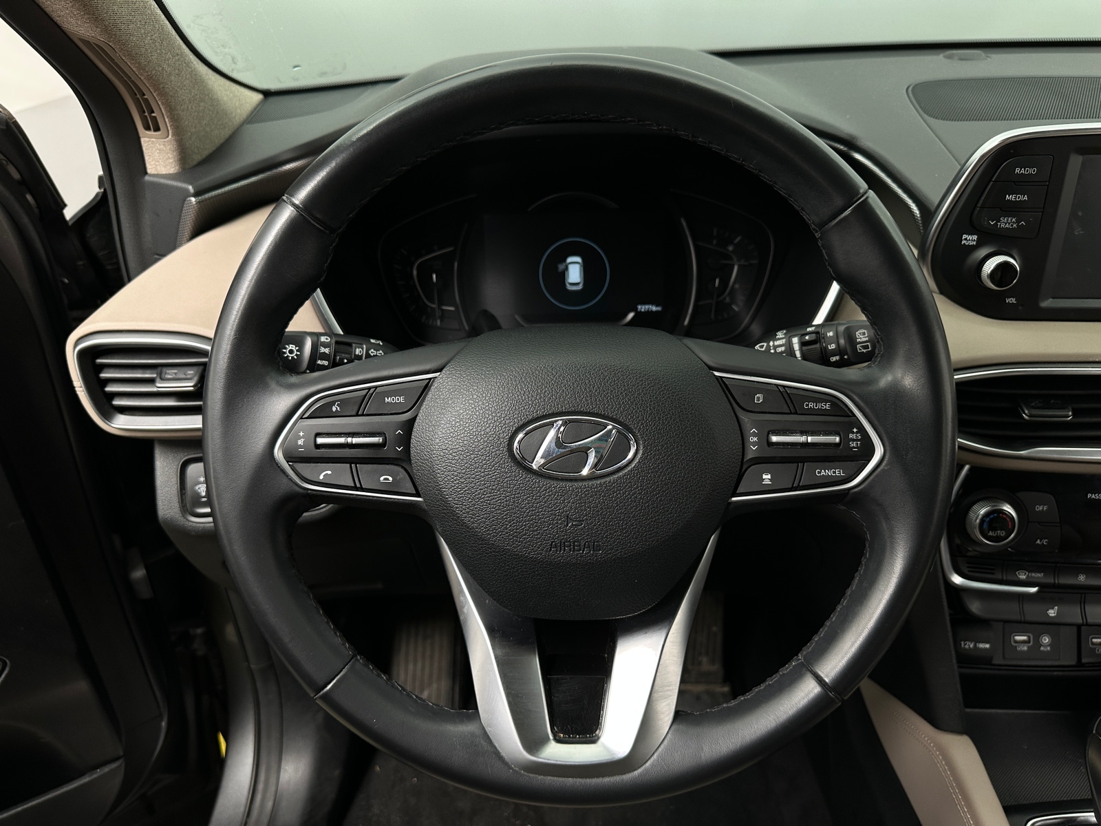 Thumbnail: 2019 Hyundai Santa Fe - 4