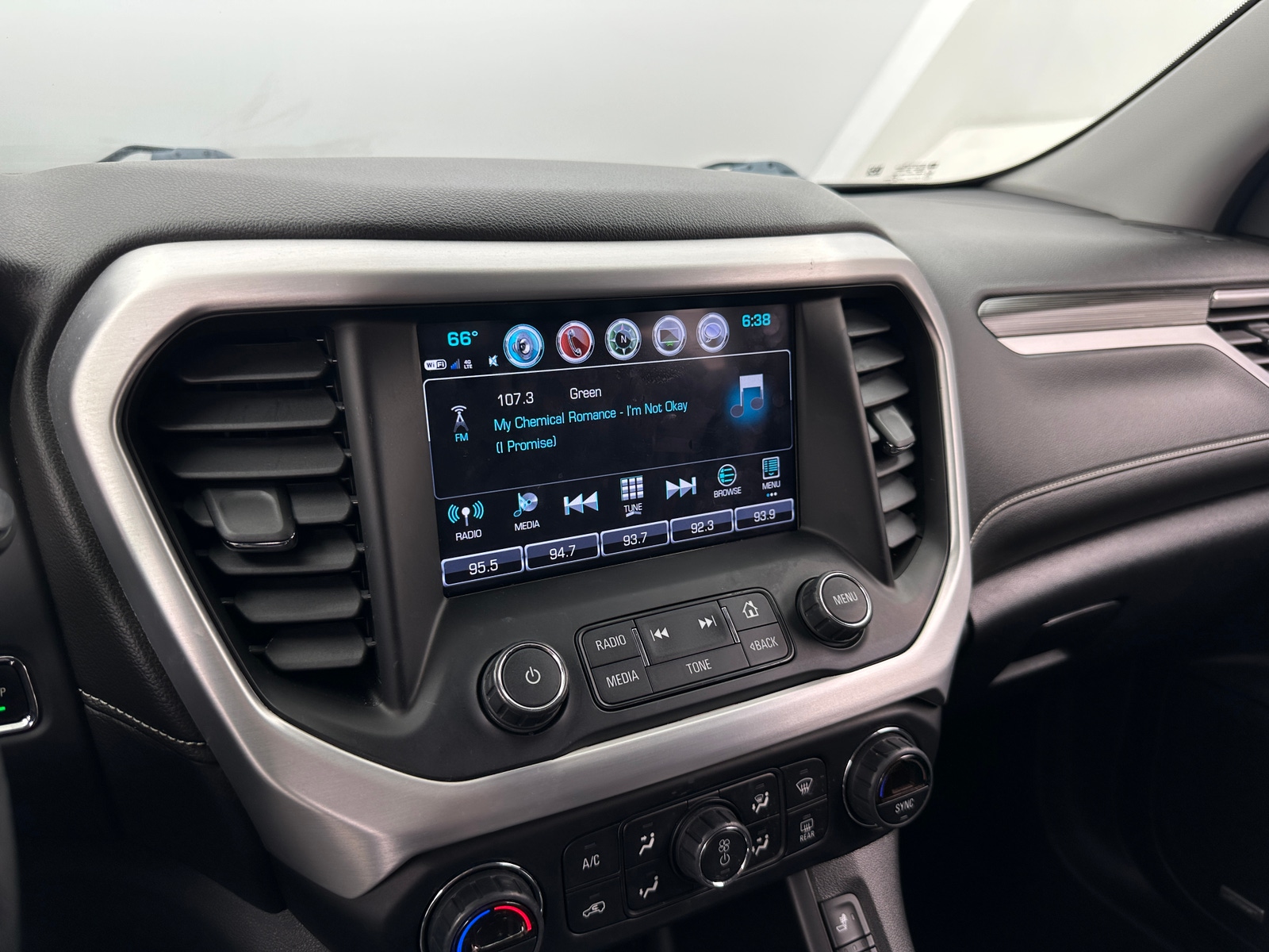 Thumbnail: 2019 GMC Acadia - 3