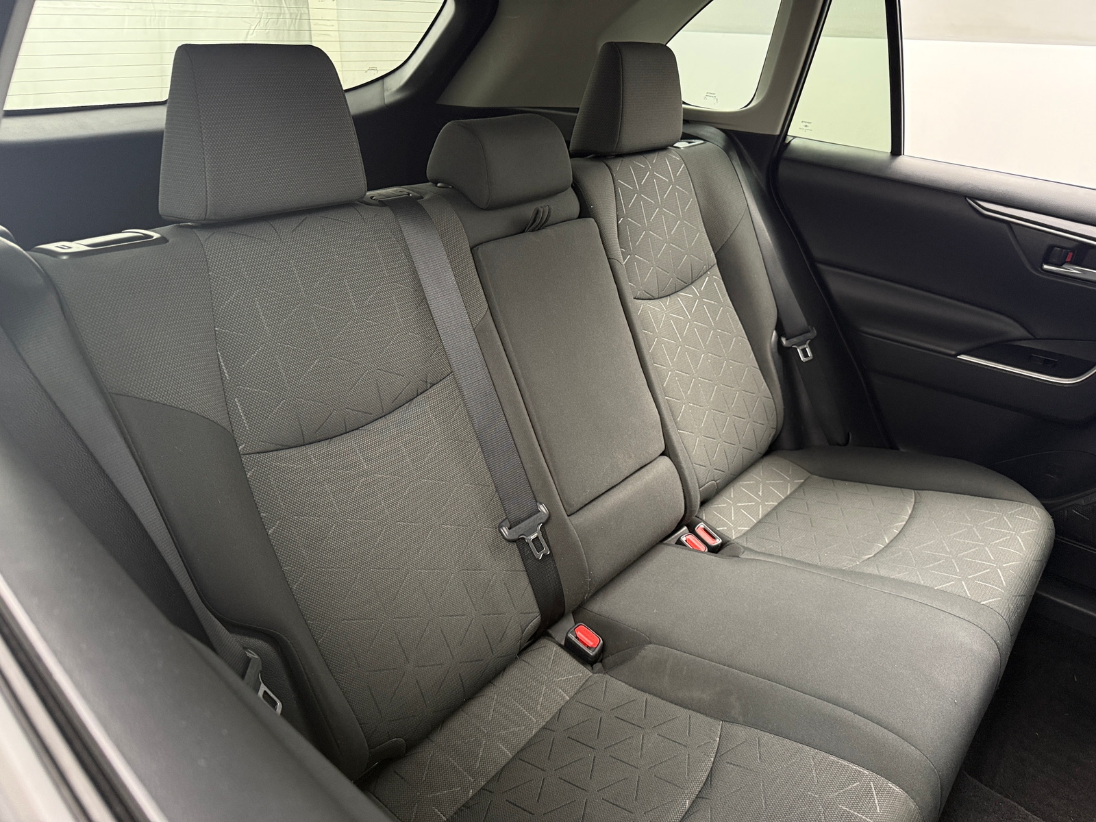 Thumbnail: 2021 Toyota RAV4 - 6