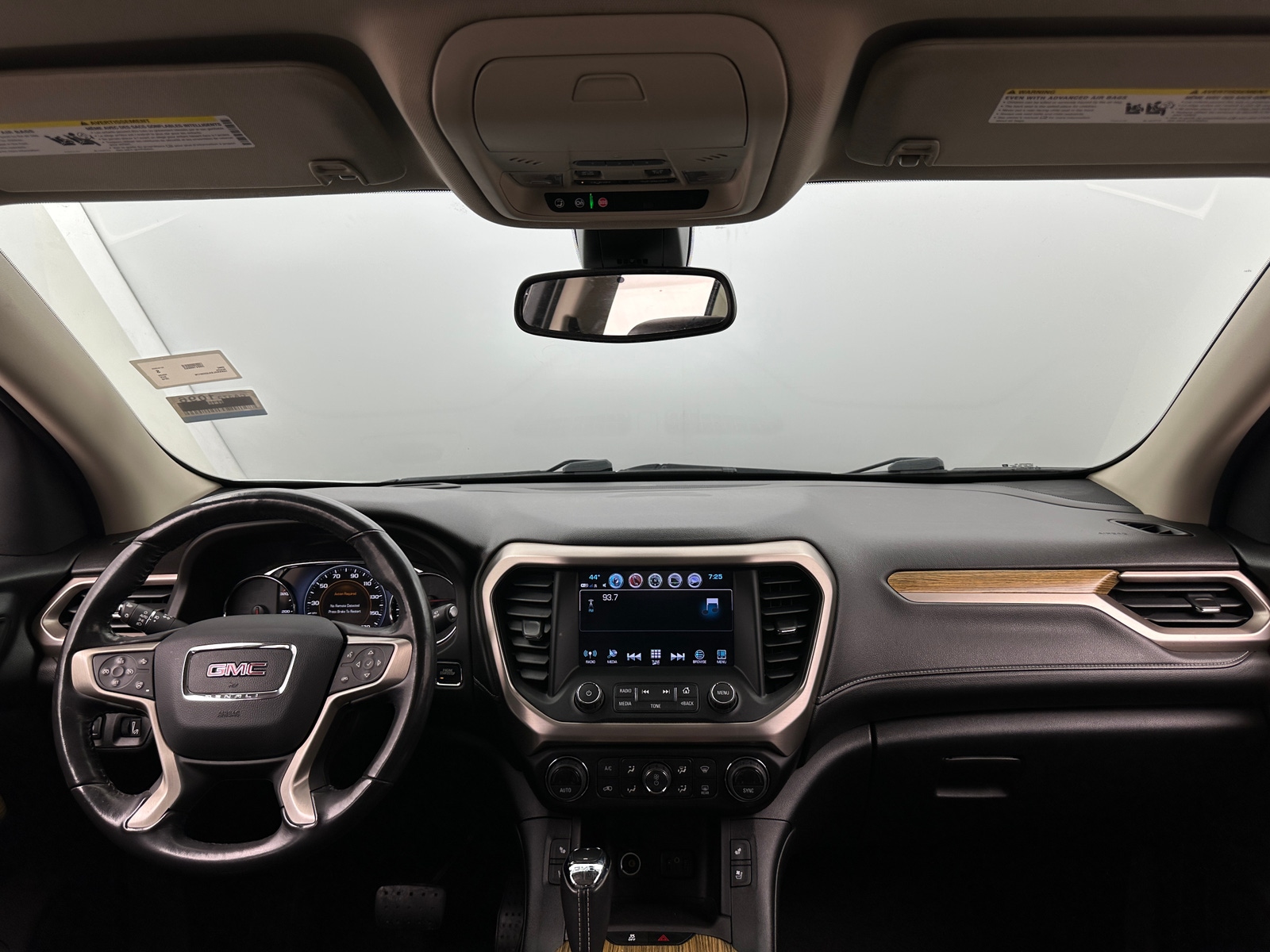 Thumbnail: 2018 GMC Acadia - 2